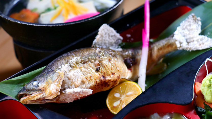 【朝食付】朝の活力をボリューム満点の和御膳で☆レイトチェックイン22時OK！