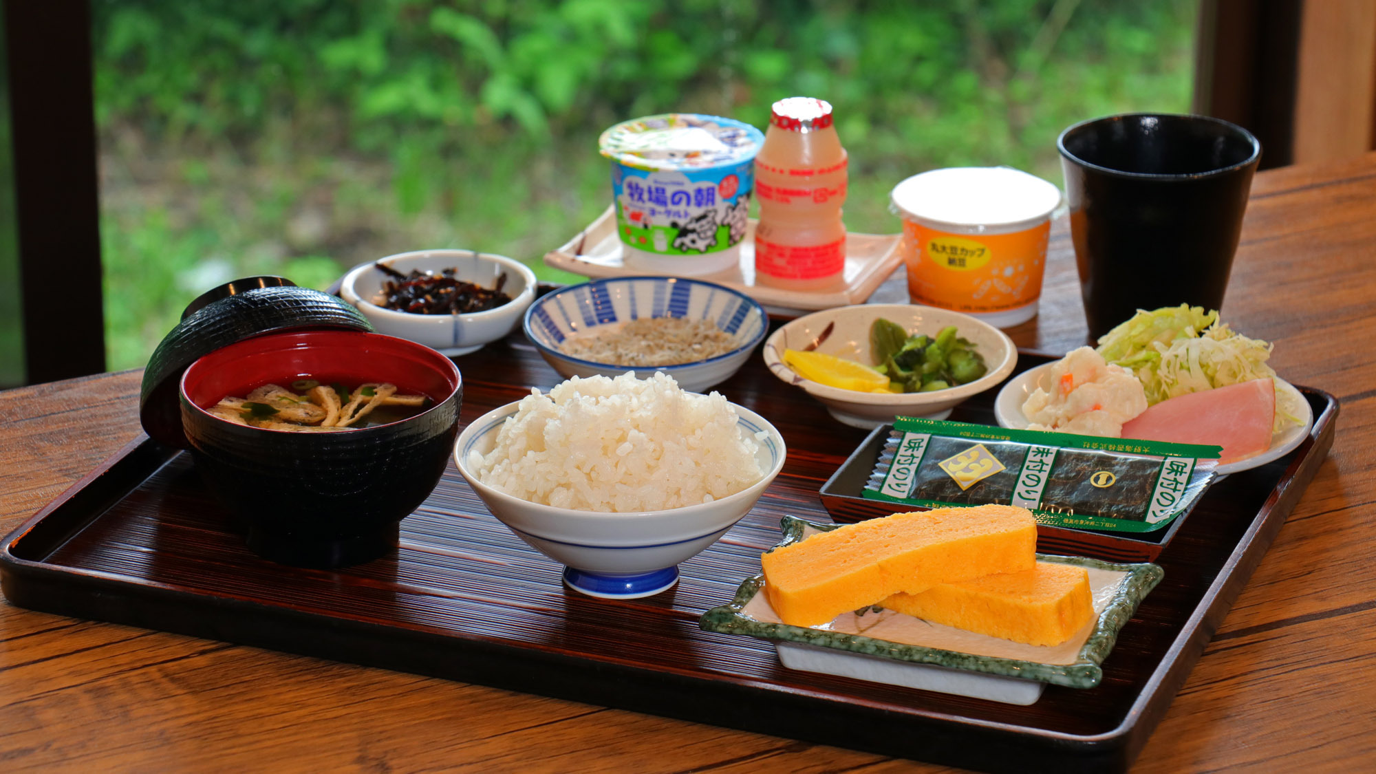 【お手軽朝食付】軽めの朝ごはんでお得なB＆B！チェックイン22時OK☆長期滞在に♪