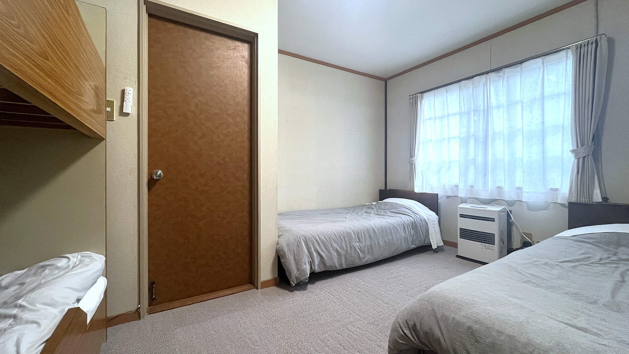 客室-ファミリー