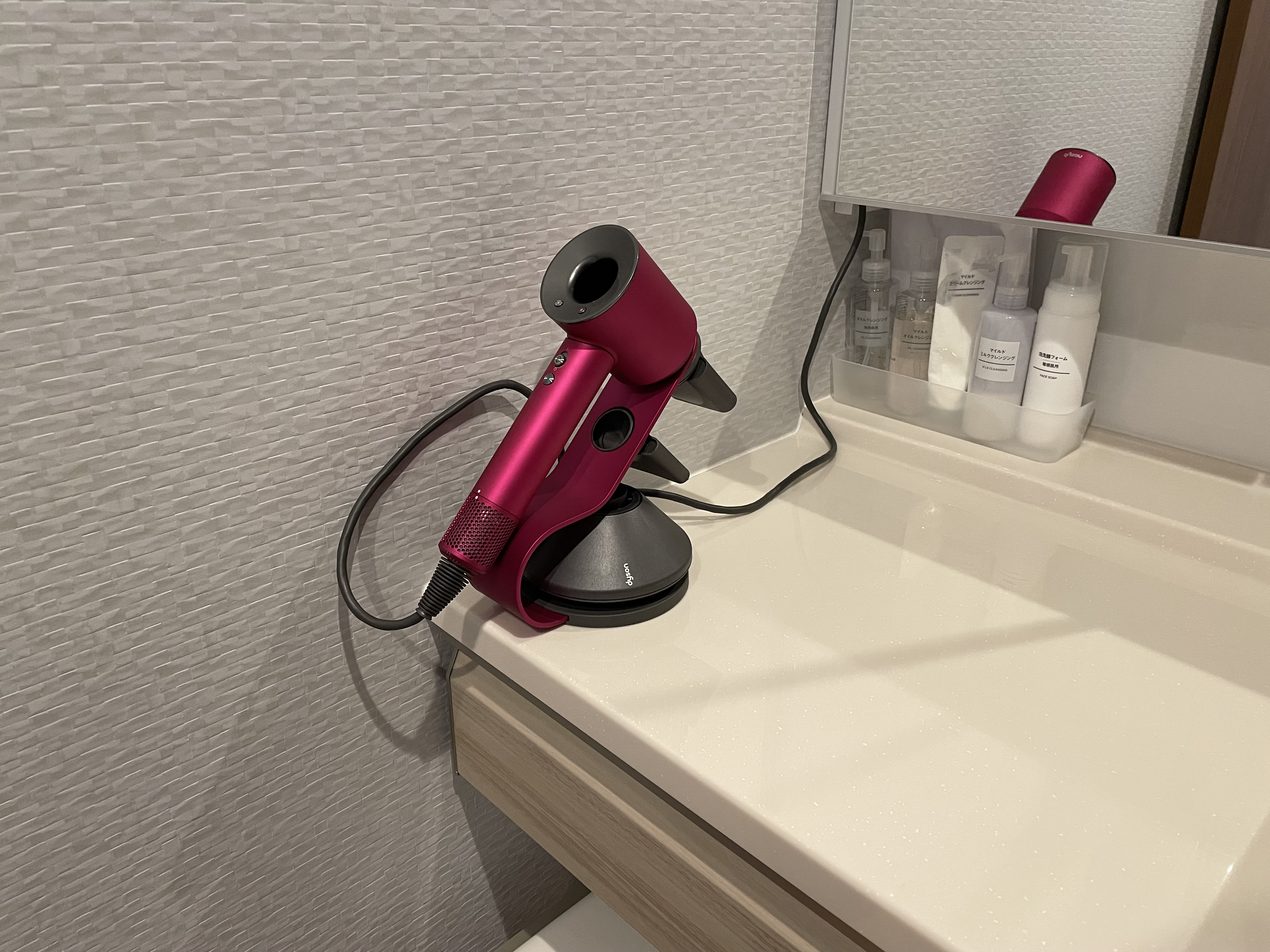 ダイソンドライヤ