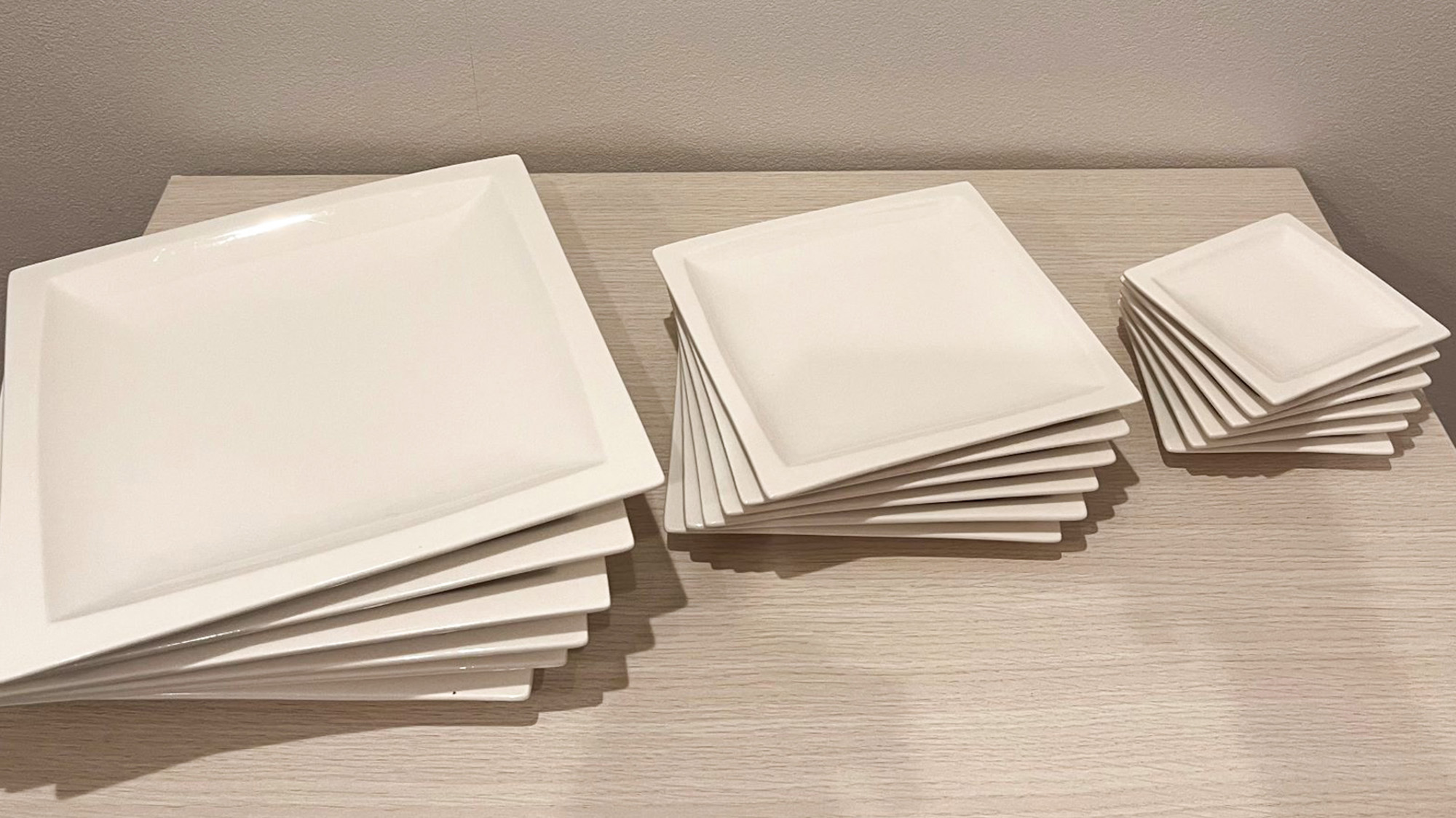 ・【食器】使いやすい平皿もございます