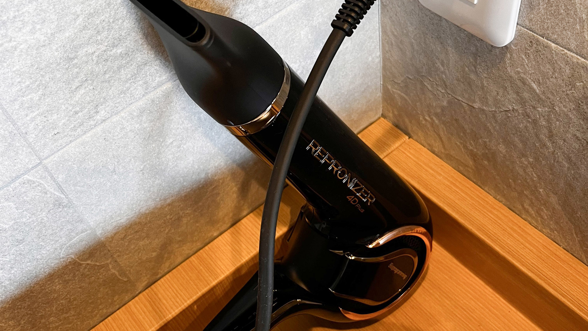 ・【ドライヤー】お風呂上りや朝のヘアセットに欠かせないドライヤーをご用意