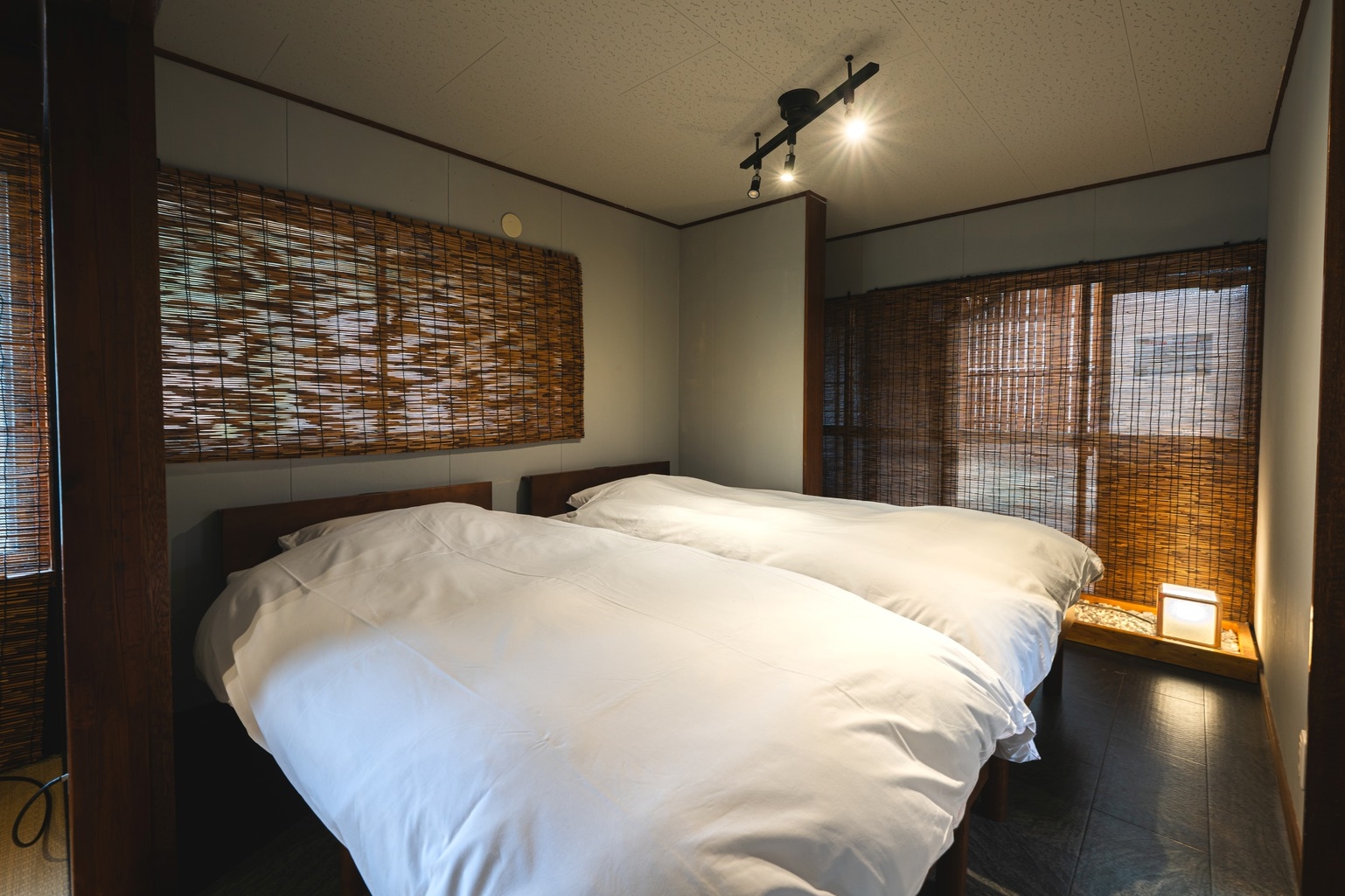 伊勢神宮内宮まで徒歩5分。おかげ横丁内の1棟貸宿泊施設。