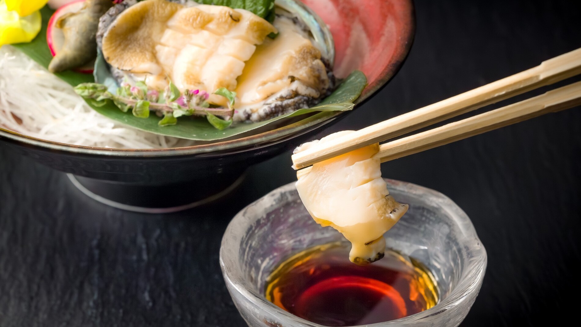 【甲州牛サーロインテーキ＆鮑の刺身】山梨を贅沢に味わう特選和会席☆個室料亭でご夕食プラン