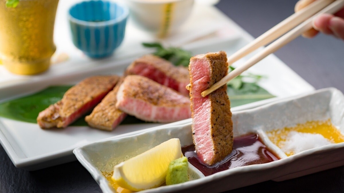 【甲州牛フィレステーキ＆蝦夷鮑の踊り焼き】旬を味わう厳選お料理☆四季彩ダイニング美厨でご夕食プラン