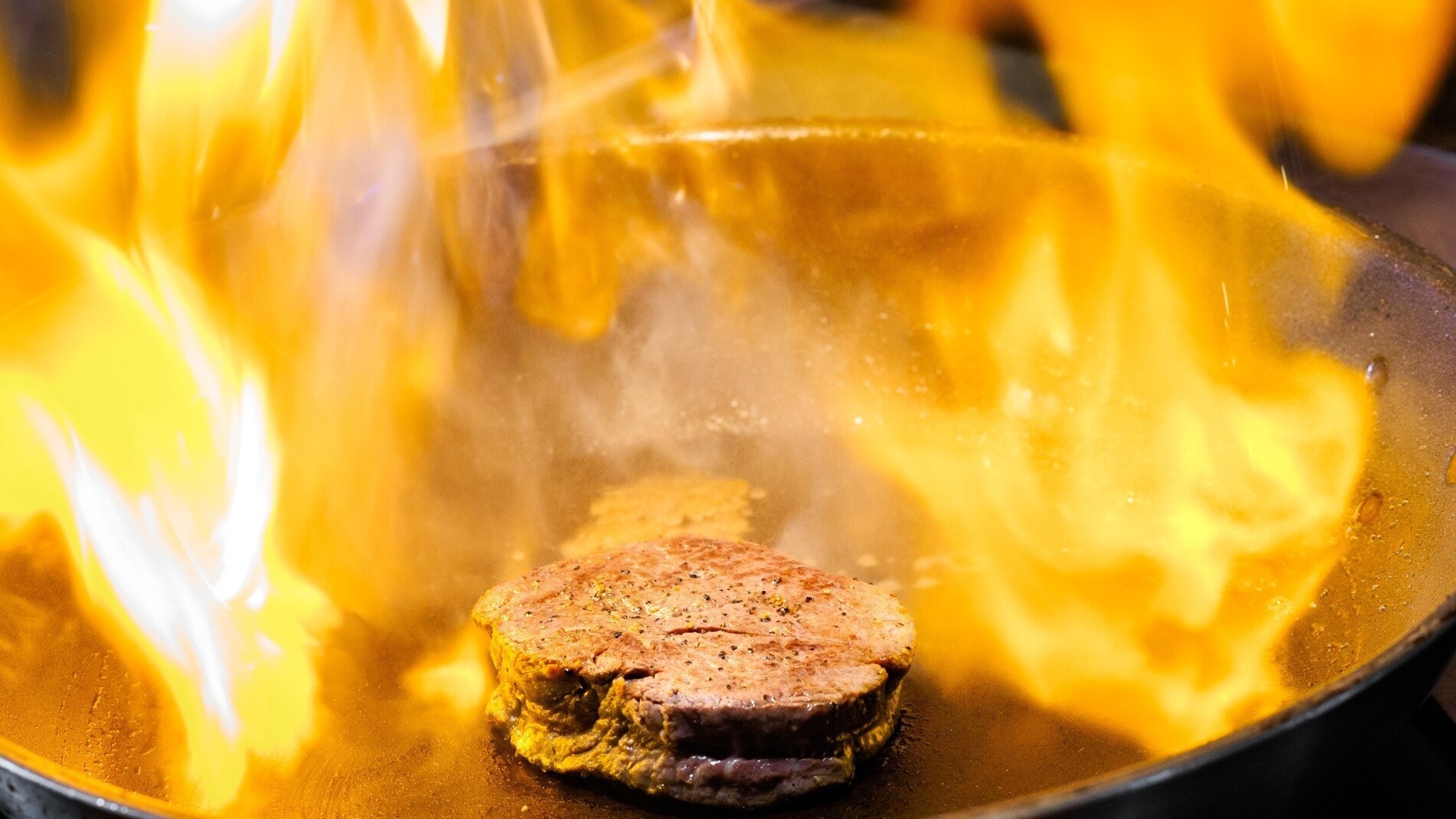 【甲州牛フィレステーキ＆鮑の煮貝】旬を味わう厳選お料理☆燦里専用ダイニングでご夕食プラン