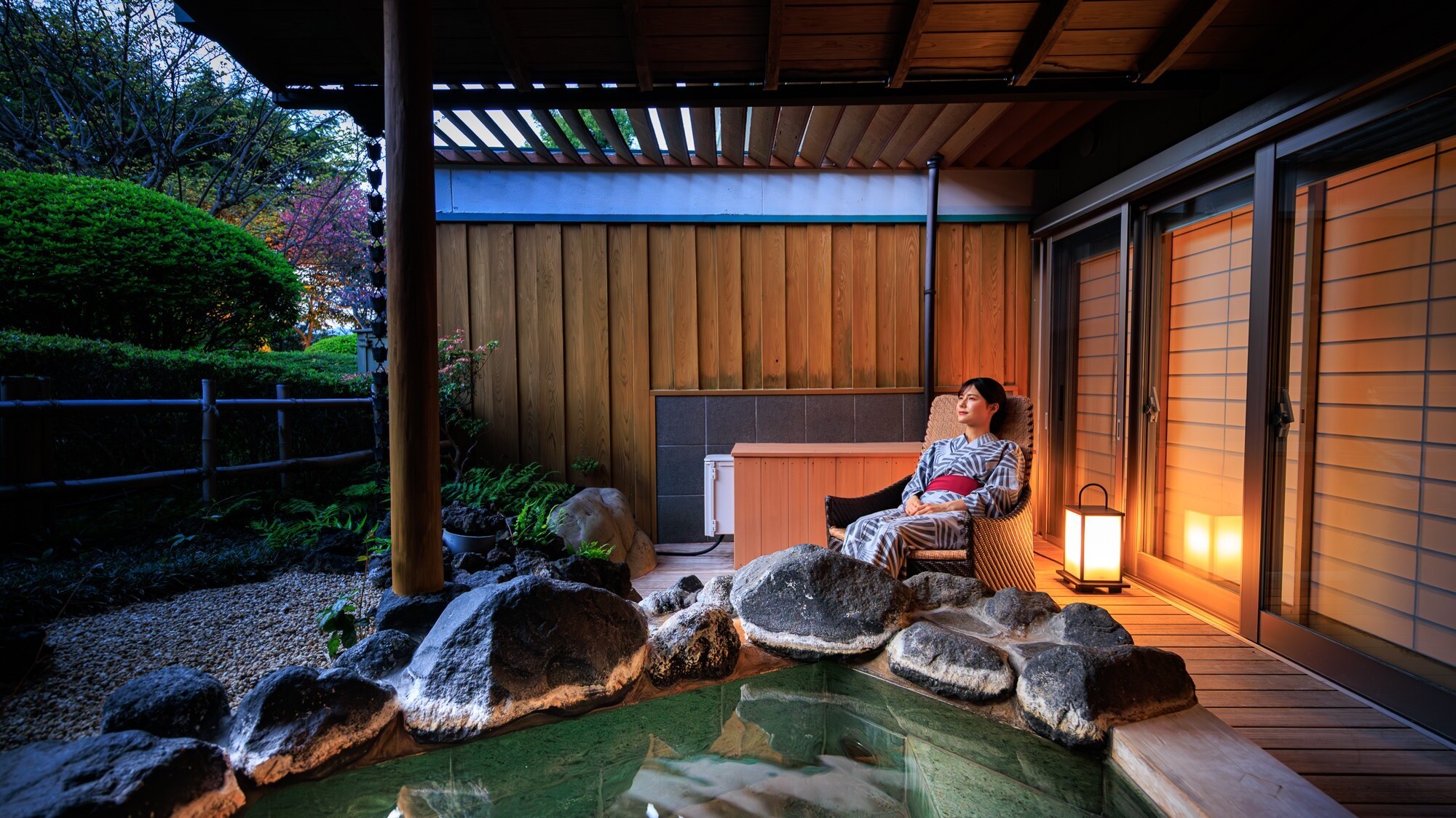 【禁煙】露天風呂付客室「ゆらく山彦亭・野楽（やらく）」10畳＋4.5畳＋露天風呂＜小庭眺望＞