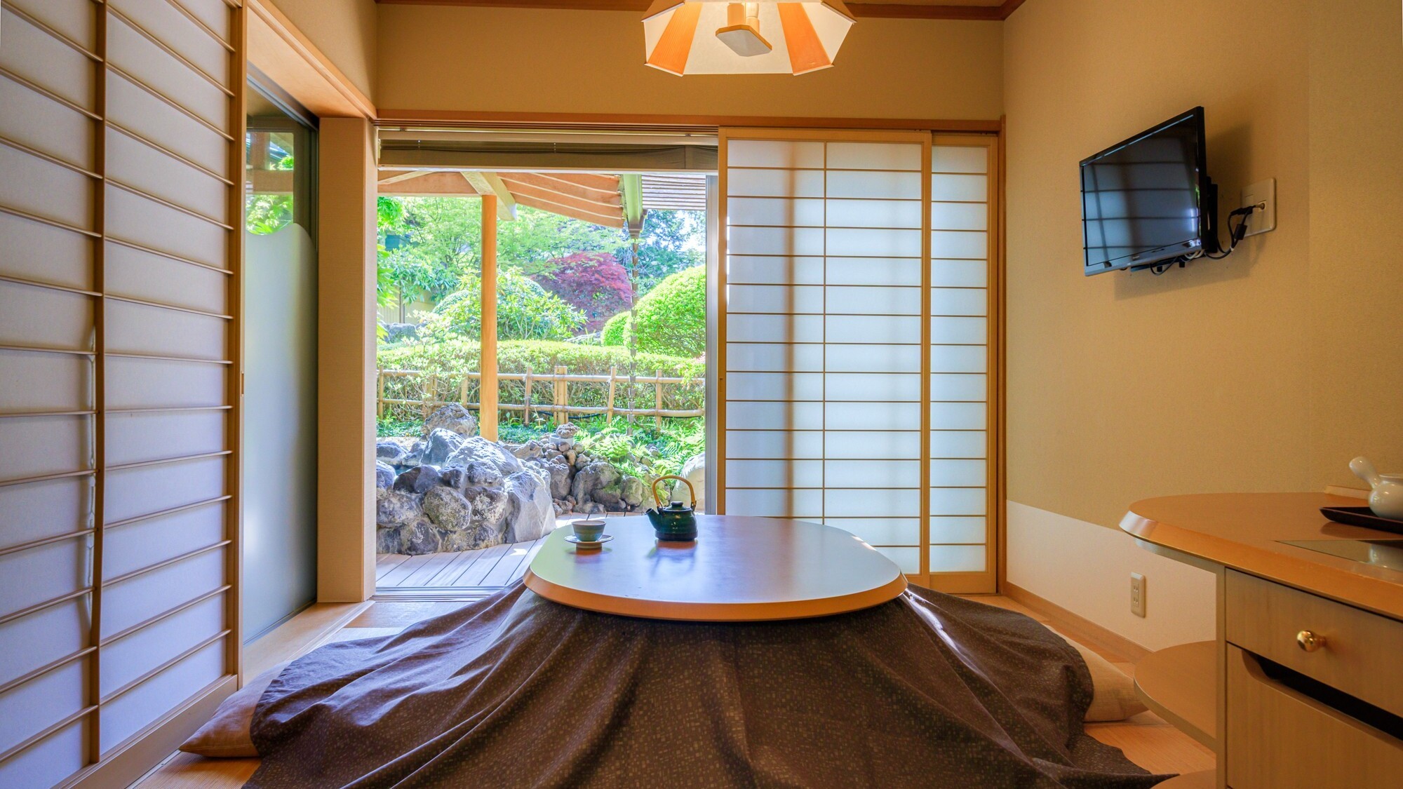 【禁煙】露天風呂付客室「ゆらく山彦亭・野楽（やらく）」10畳＋4.5畳＋露天風呂＜小庭眺望＞