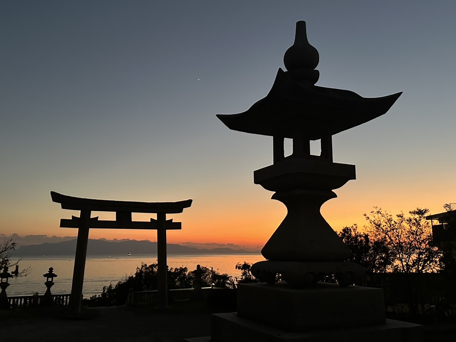 日本の夕景百選「伊和都比売神社」