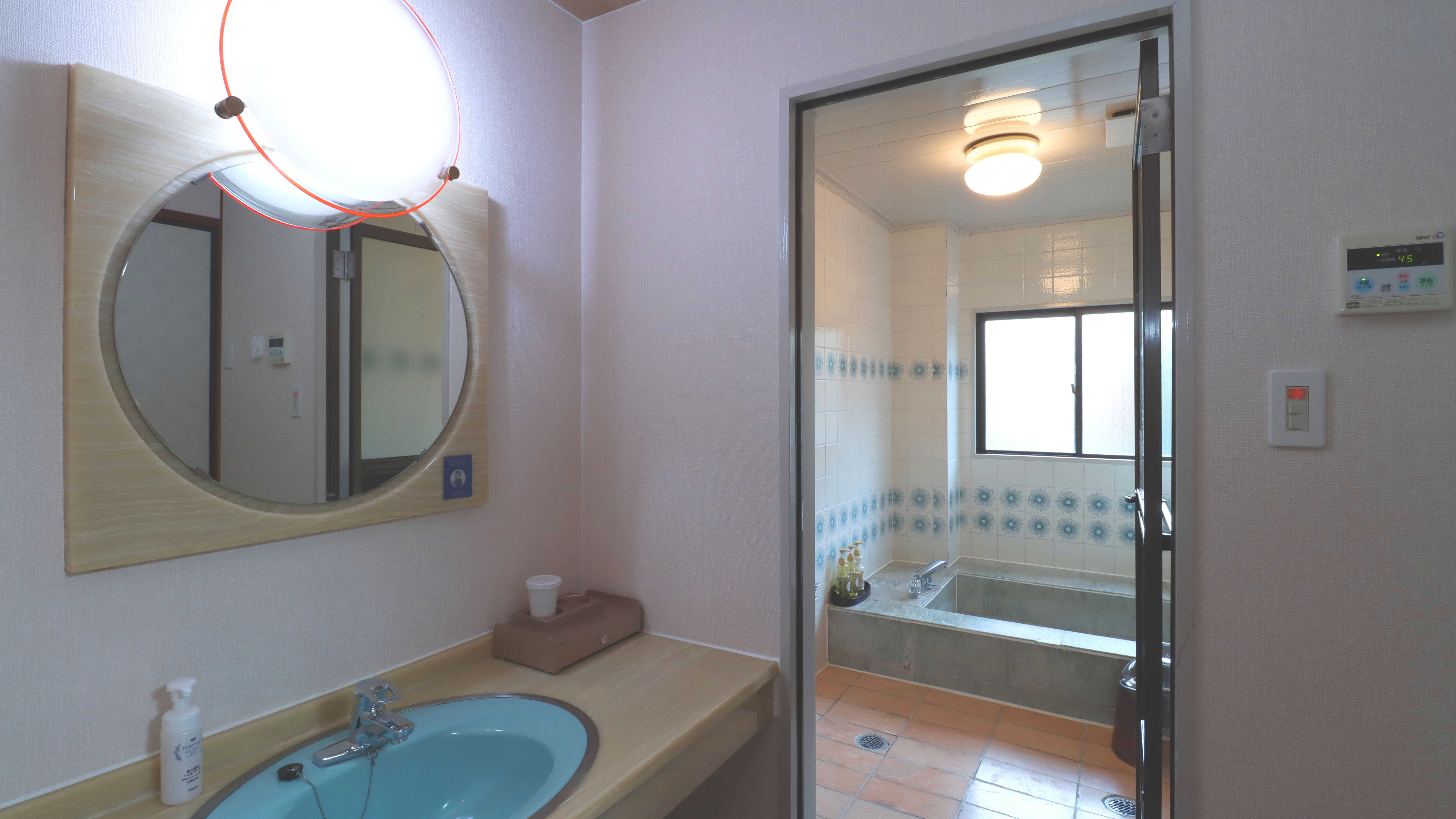 和室　洗面台・浴室