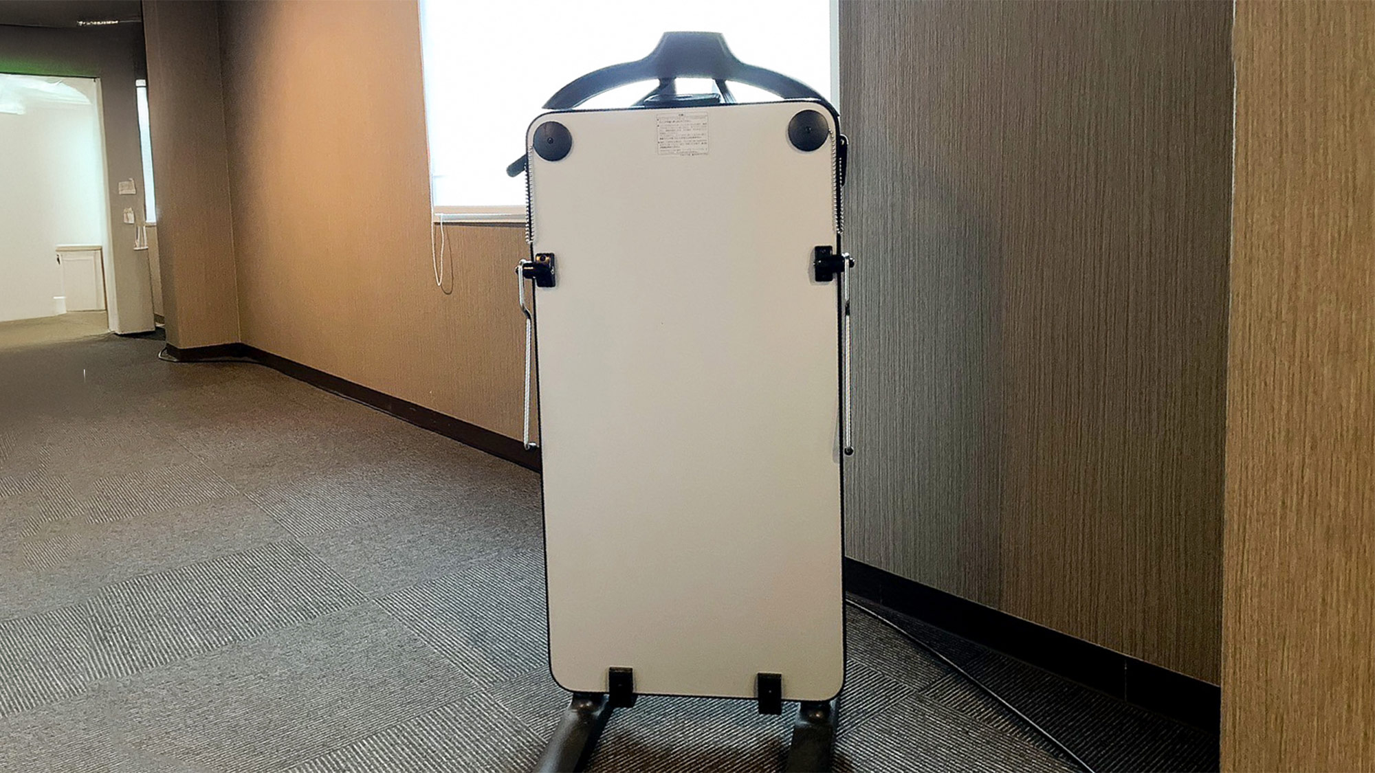 ・【ズボンプレッサー(貸出)】ズボンの気になるシワに。ビジネス利用の際も安心してご滞在下さい