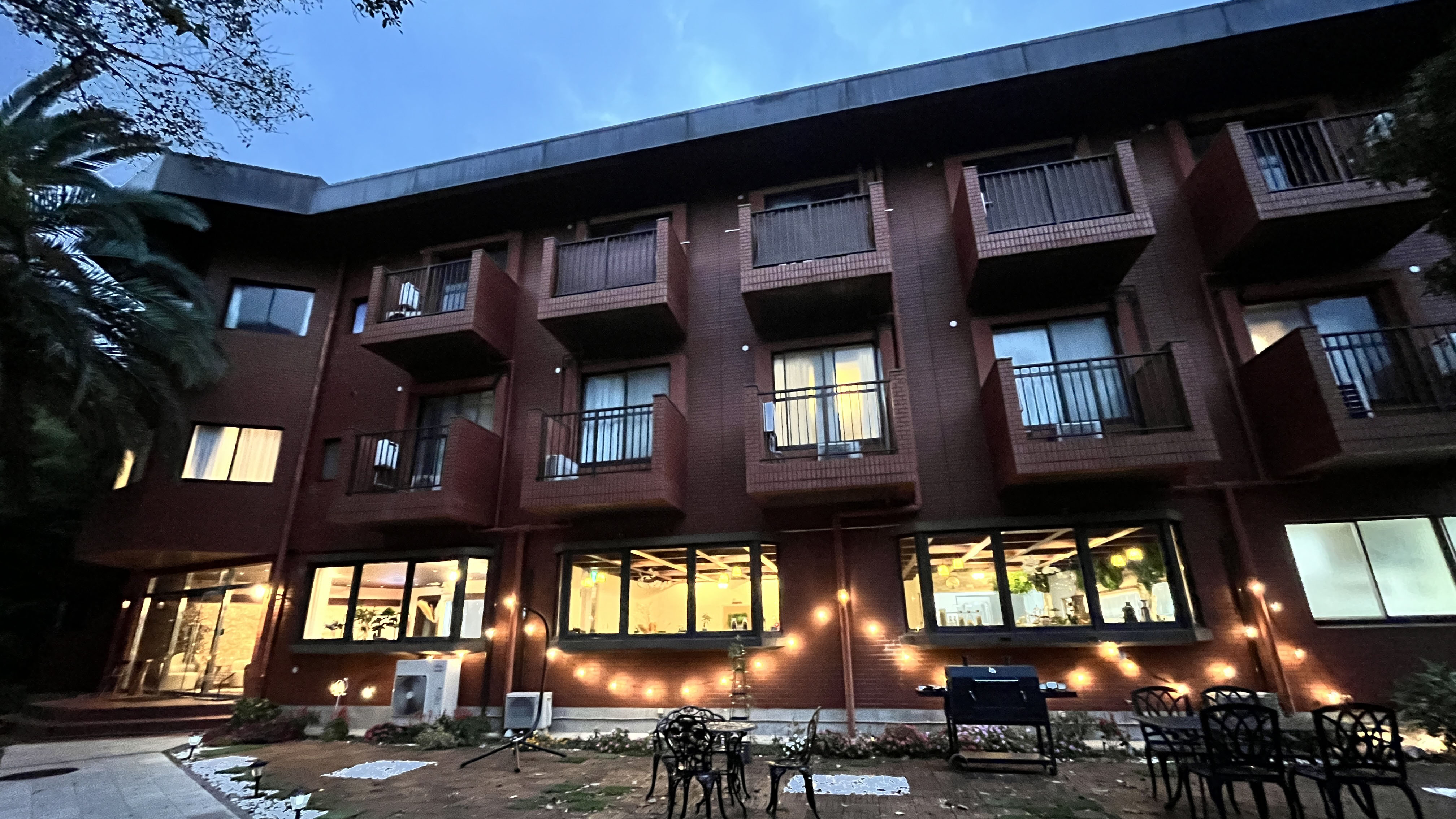 明るく照らします