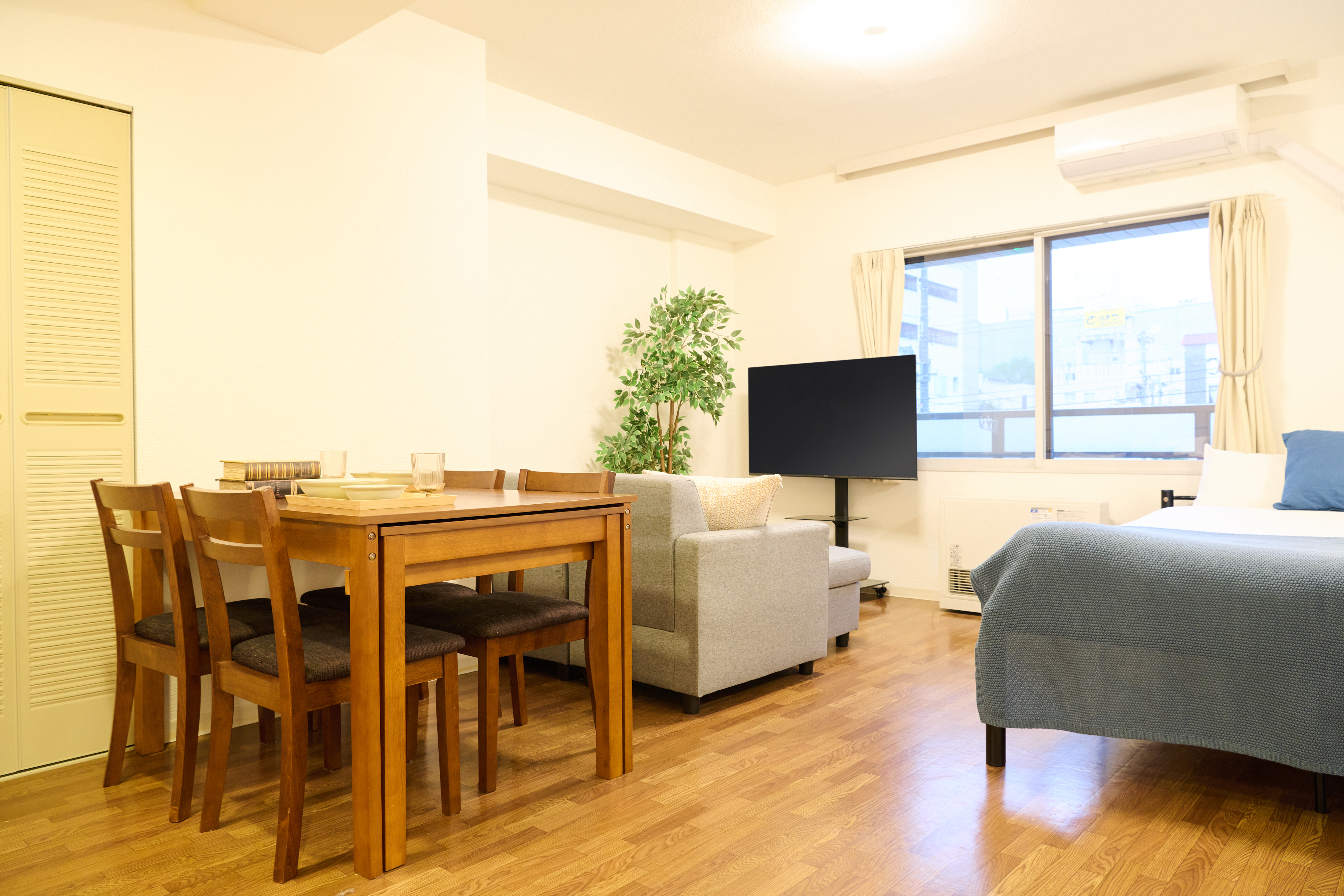 デラックスアパートメント