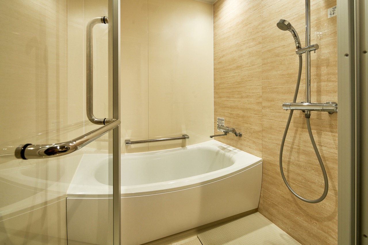 デラックスアパートメント_バスルーム