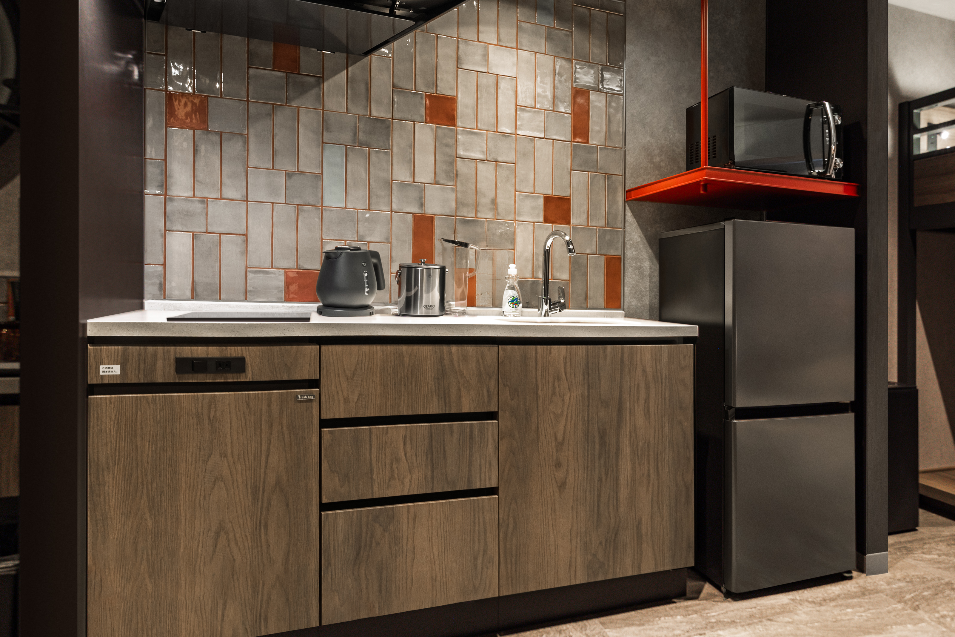 【スーペリアファミリーバンク】キッチン付なので食材を用意して調理も可。快適なホテルステイが叶います。