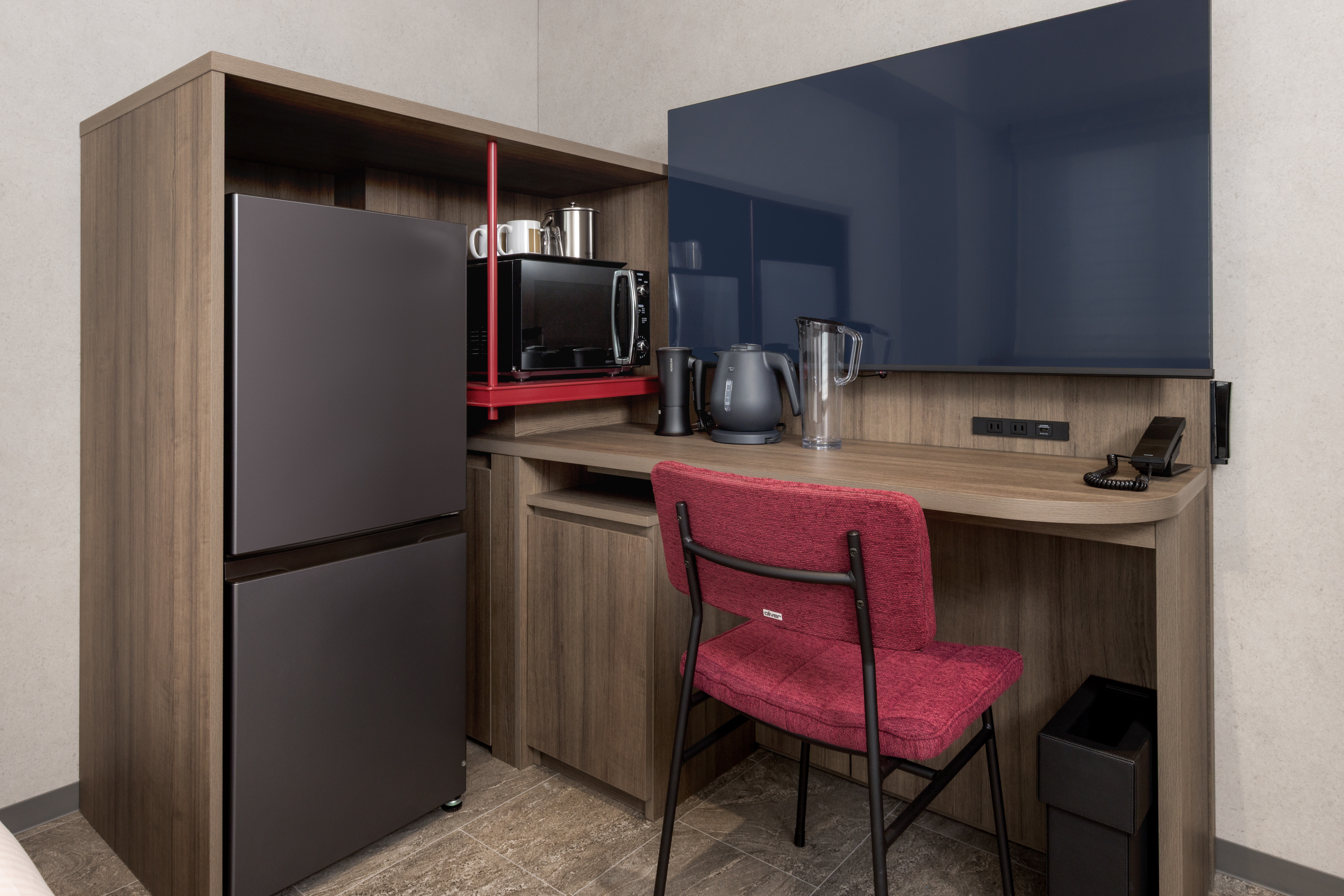 【ユニバーサルツイン】客室は車椅子対応仕様で、快適にお過ごしいただけるバリアフリー対応のお部屋です。