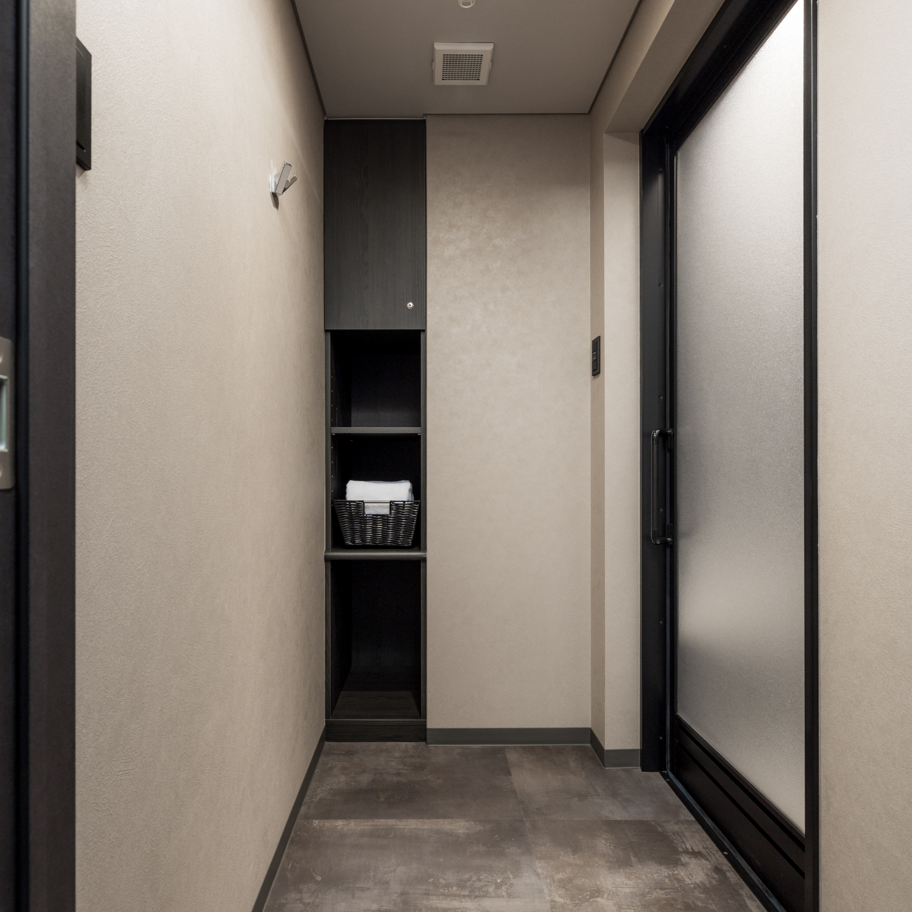 【スーペリアファミリーバンク】バス・洗面所・トイレがそれぞれ独立しております。