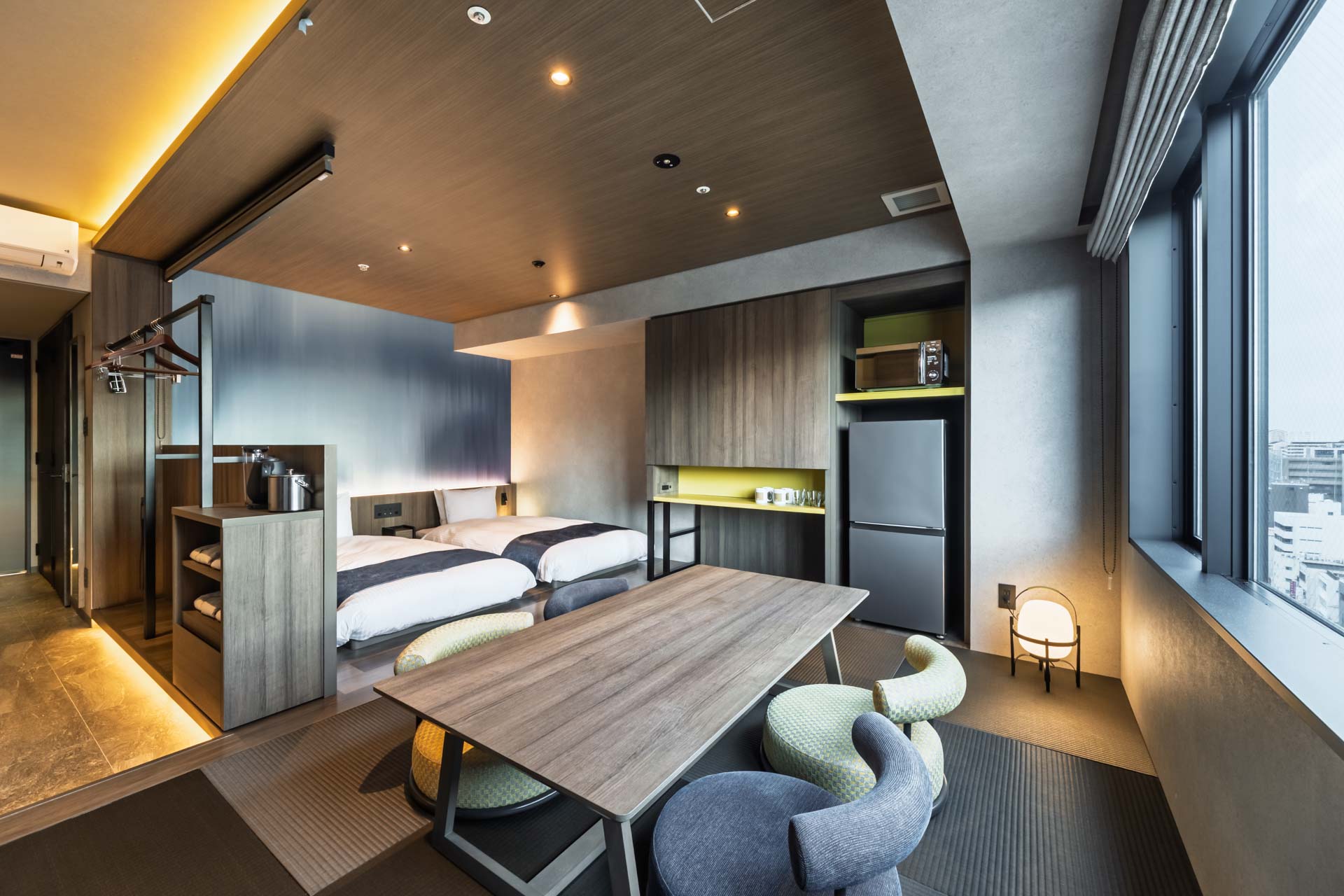 【ファミリー和洋室】小さなお子様連れに嬉しい布団付のお部屋。和の落ち着きと洋の快適さが調和した空間