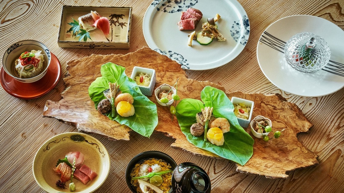 【愛犬と叶える森のリトリートステイ】＜夕朝食付＞プライベートヴィラで温泉と自然に癒される休日