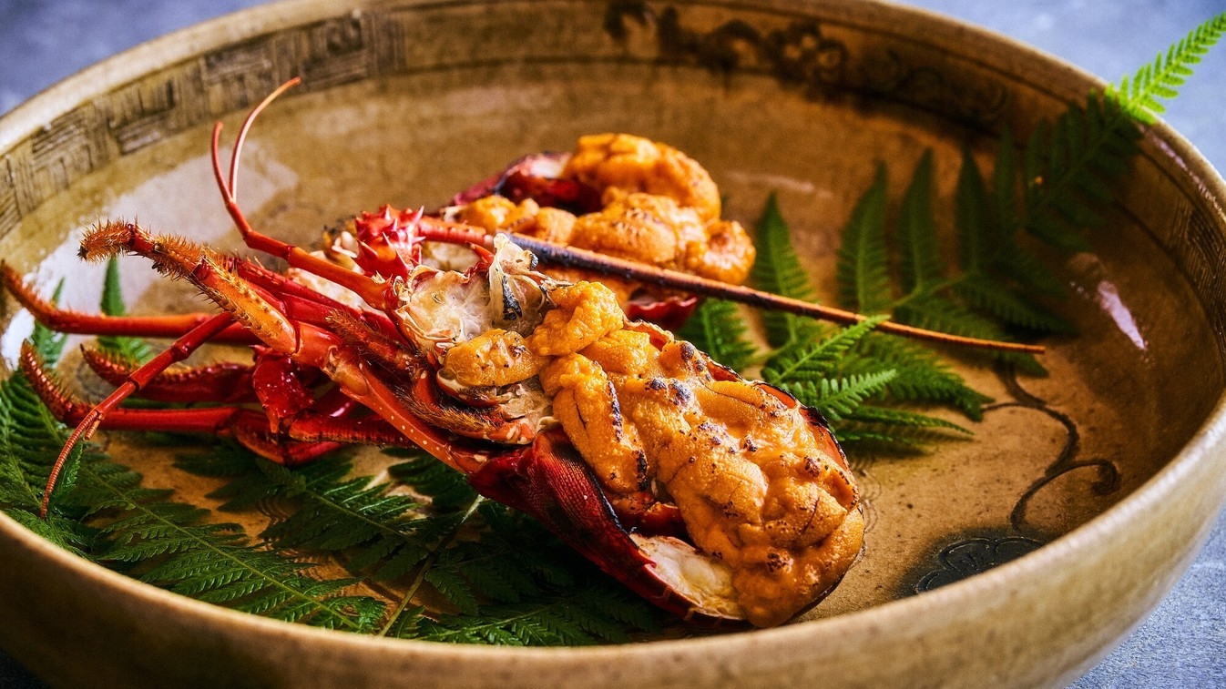 【特撰・懐石料理】＜夕朝食付＞いせえび雲丹焼、黒毛和牛炭火焼、含む季節の月替わり懐石コース／全10品