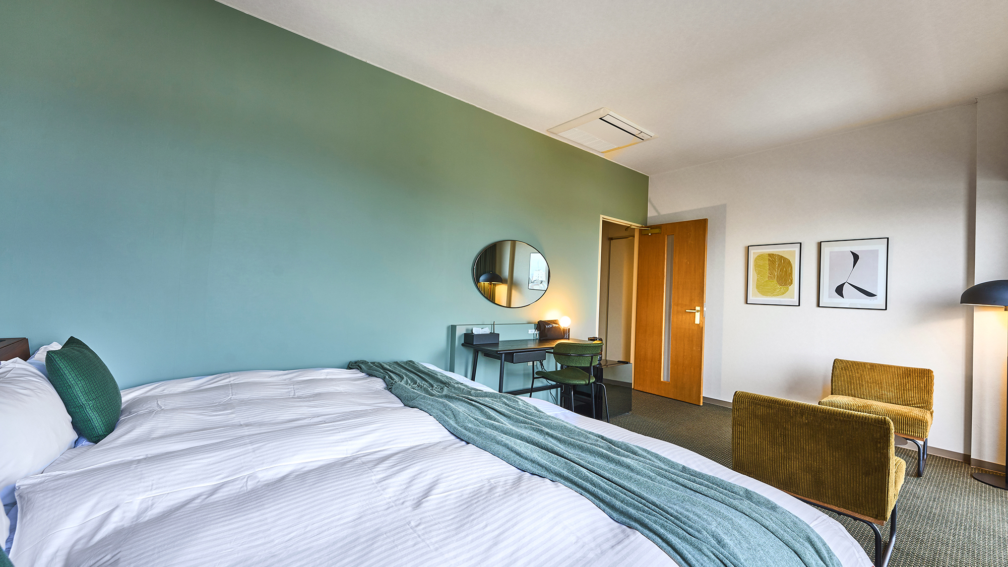 【デラックスダブル】広々とゆとりある空間で、贅沢なくつろぎを。