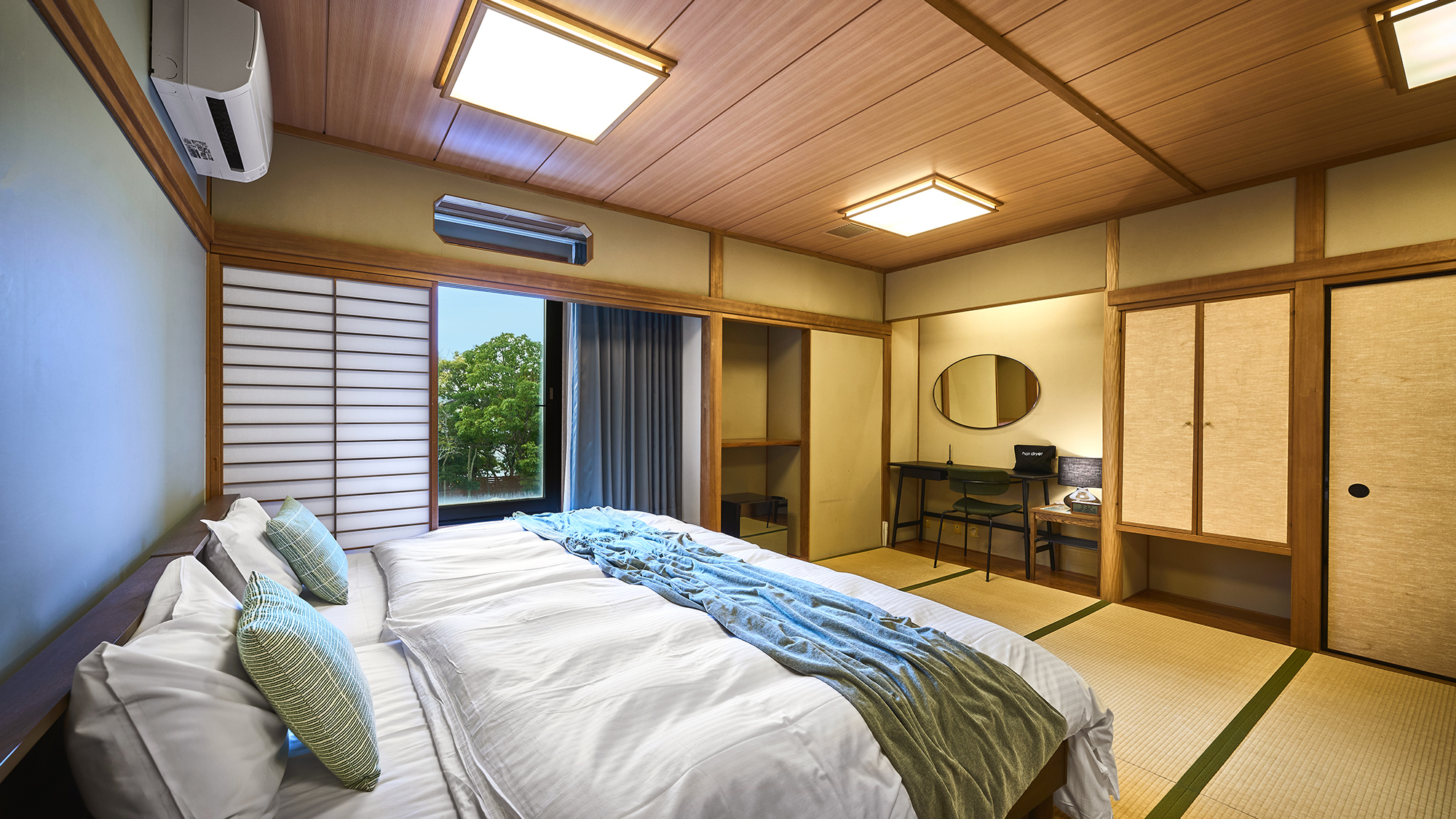 【和室】和の癒しと、ベッドの快適性を両立した空間