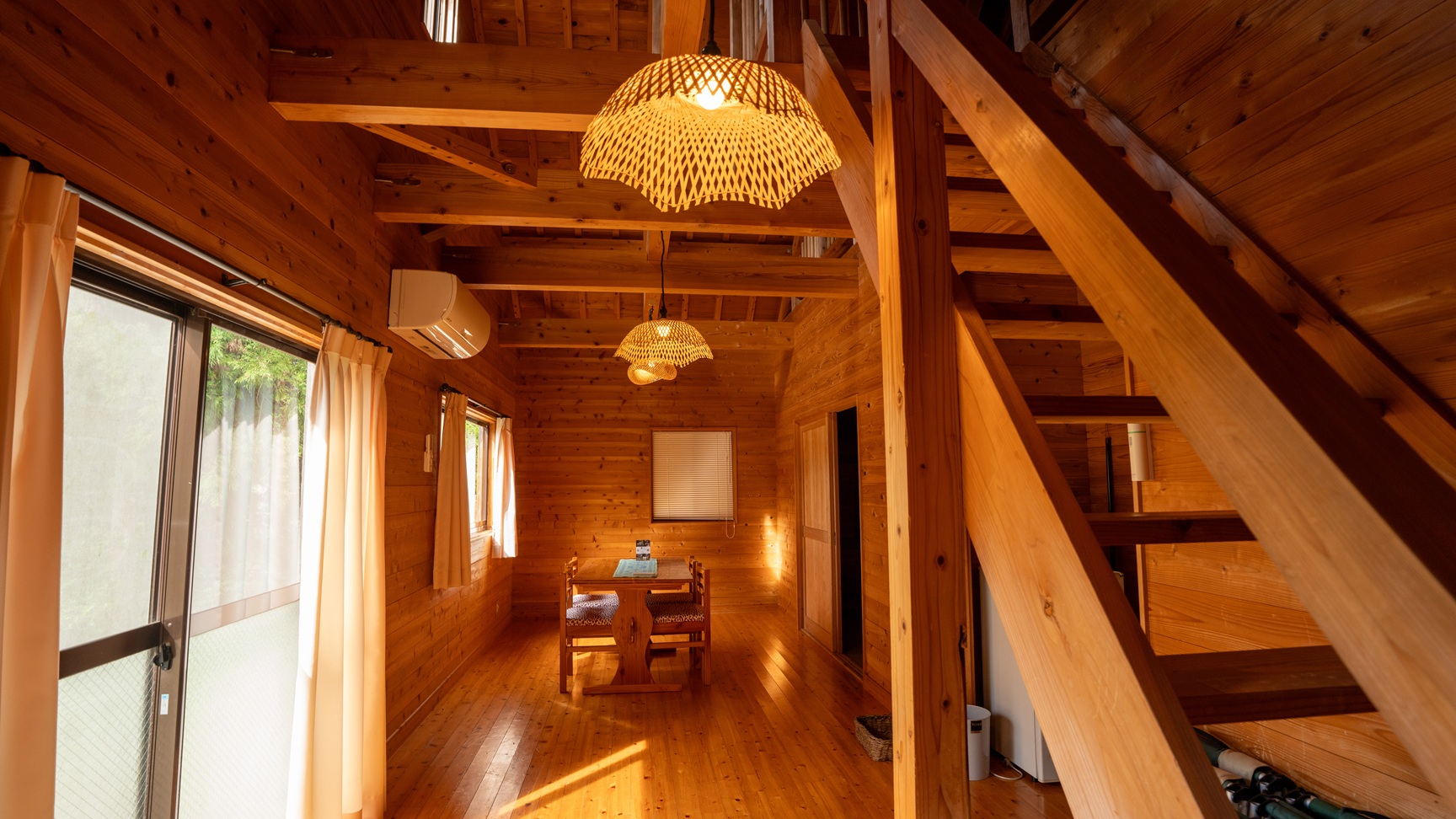 コテージ5号棟＜ダイニング＞