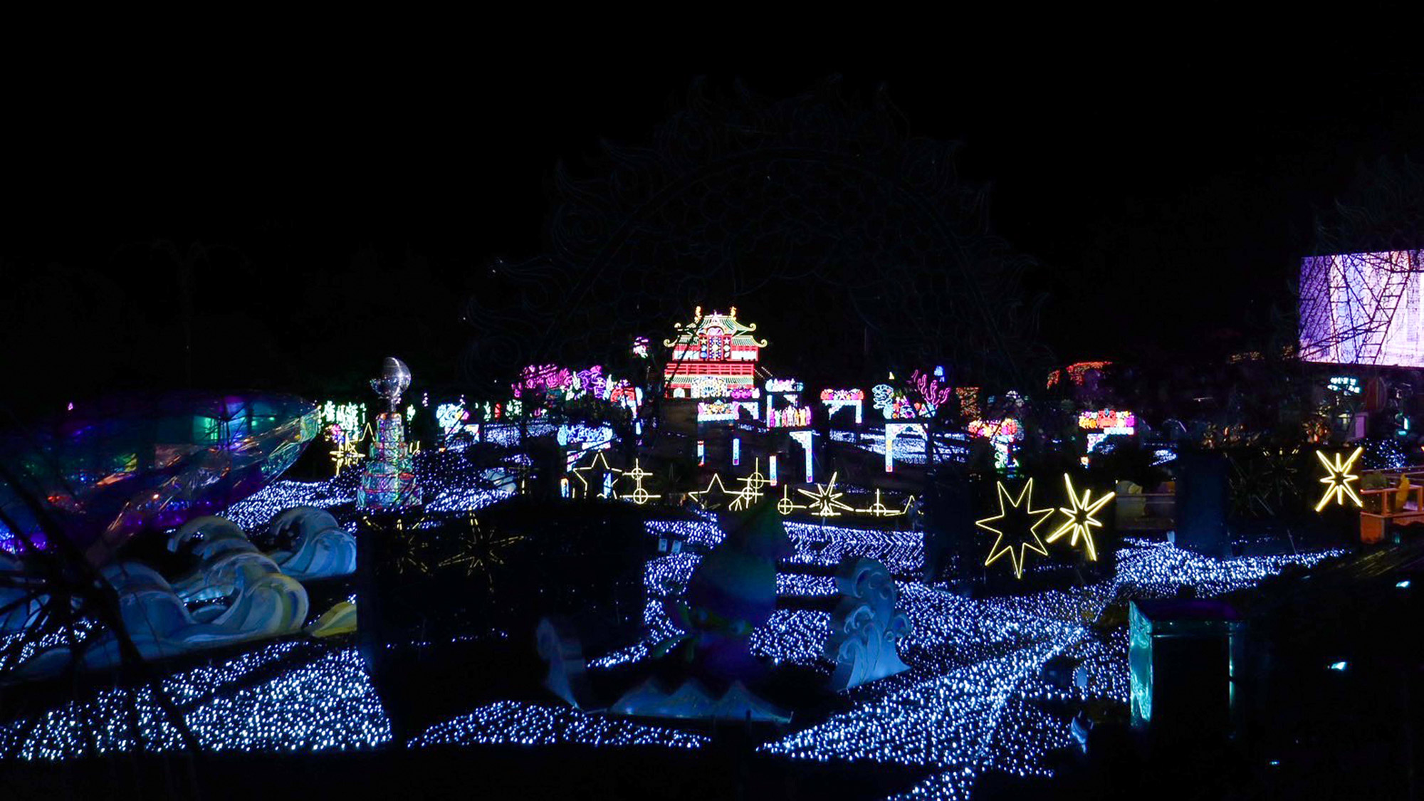 ・【伊豆高原グランイルミ 】「ラグーンエリア」では竜宮城や光のオーケストラが登場します