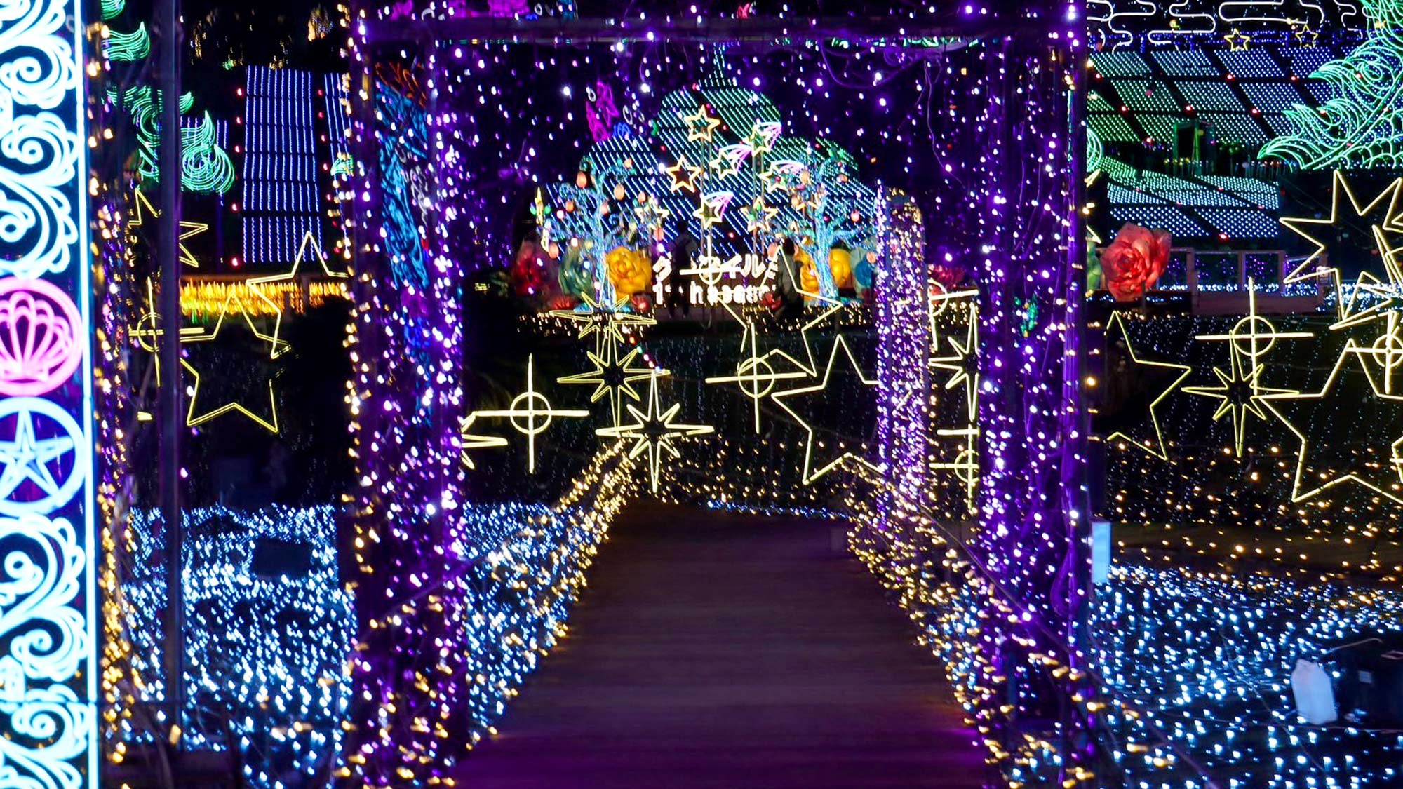 ・【伊豆高原グランイルミ 】ワクワクが止まらない光の世界観の中、心に残る非日常な夜を