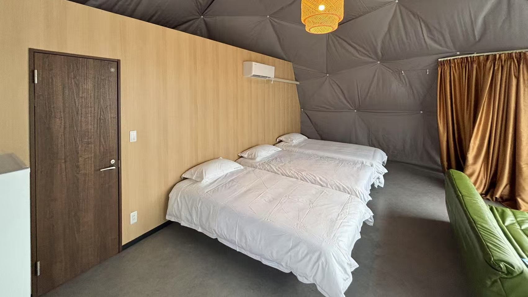 7mドームテント（38平米）トイレ、シャワー、BBQ完備