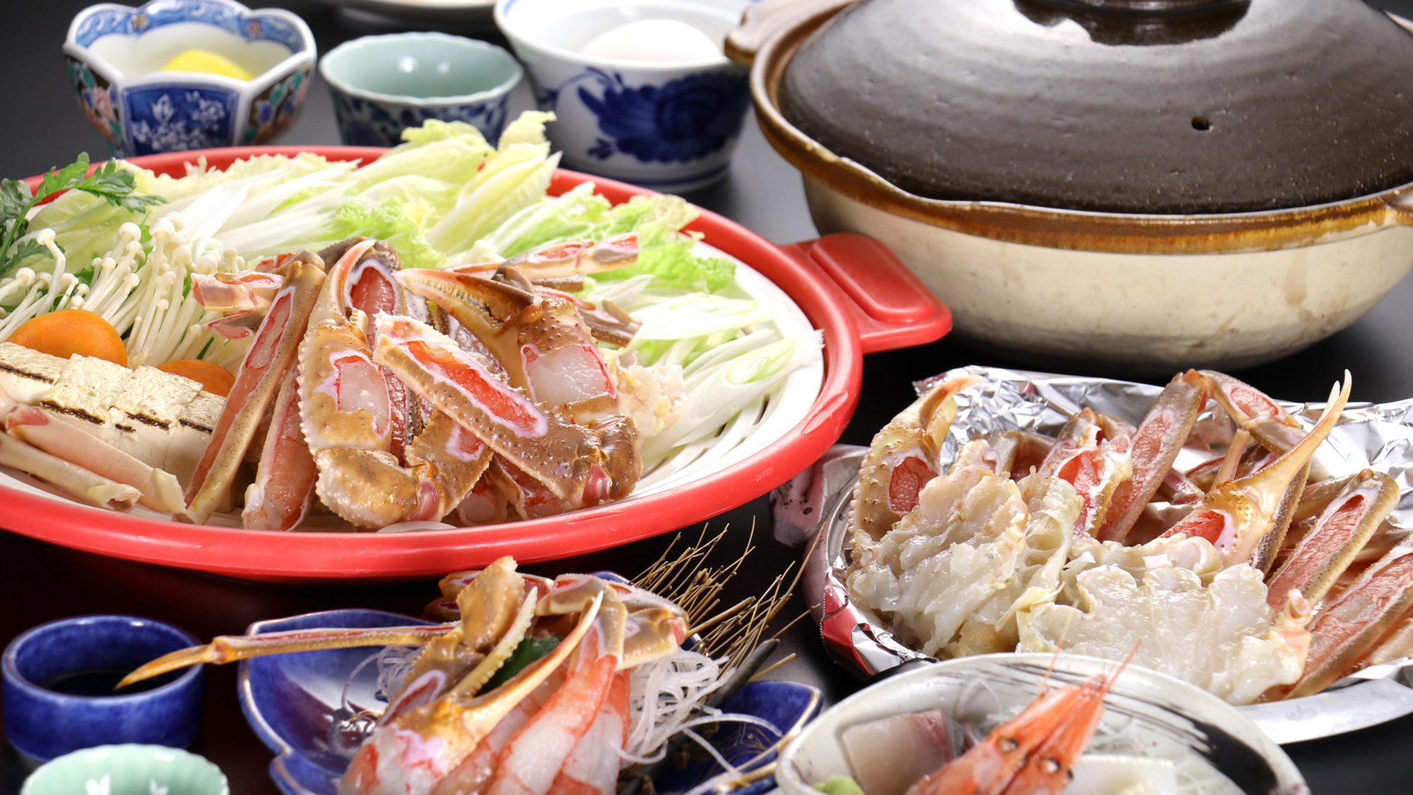 【ズワイガニスタンダードコース】当館一番人気のコース♪蟹刺し、かにすき、焼き蟹等。冬の定番ズワイガニ