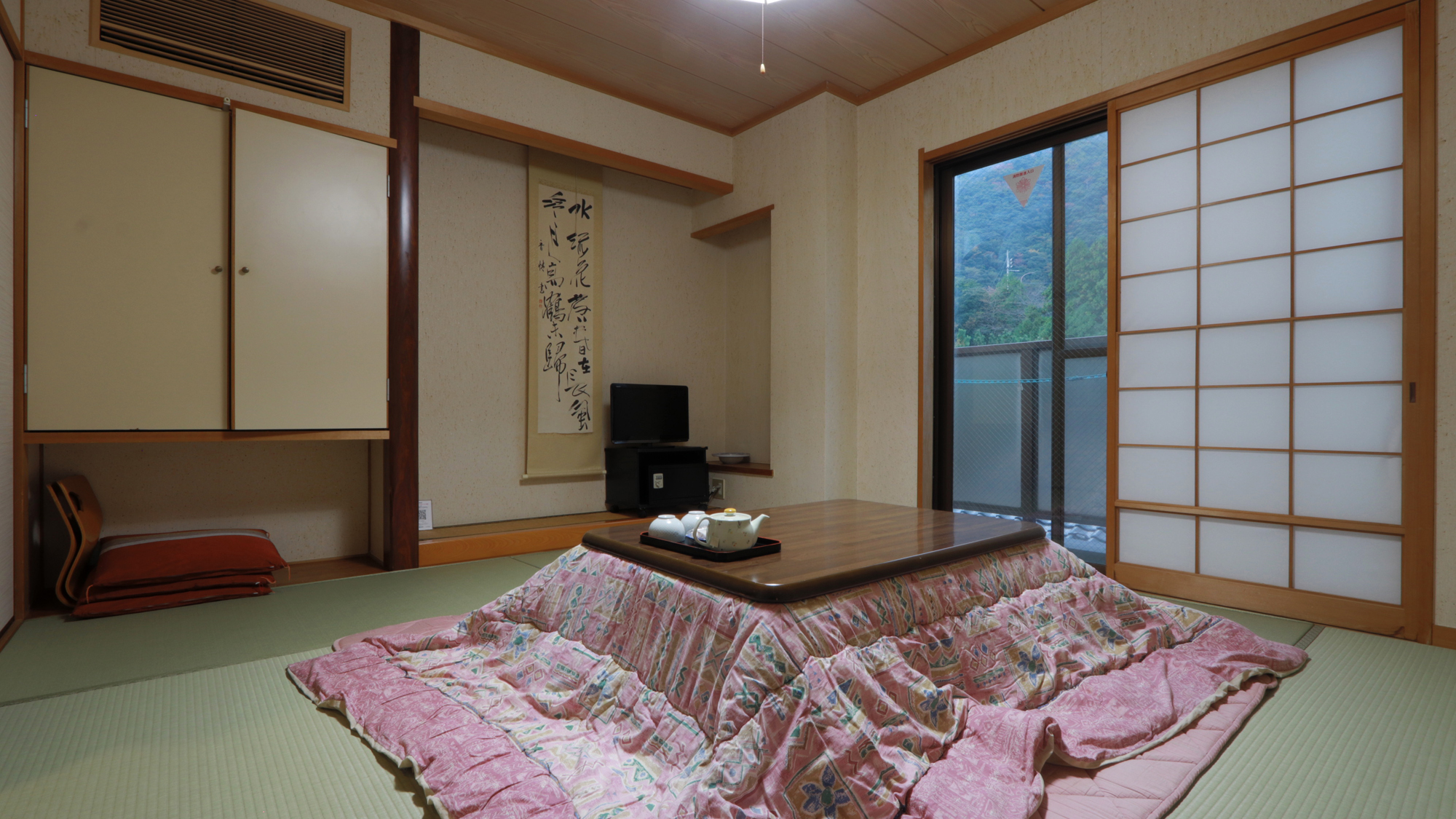 【おまかせ和室】お部屋は人数に合わせてご案内致します。実家に帰省したようなアットホームなお部屋です