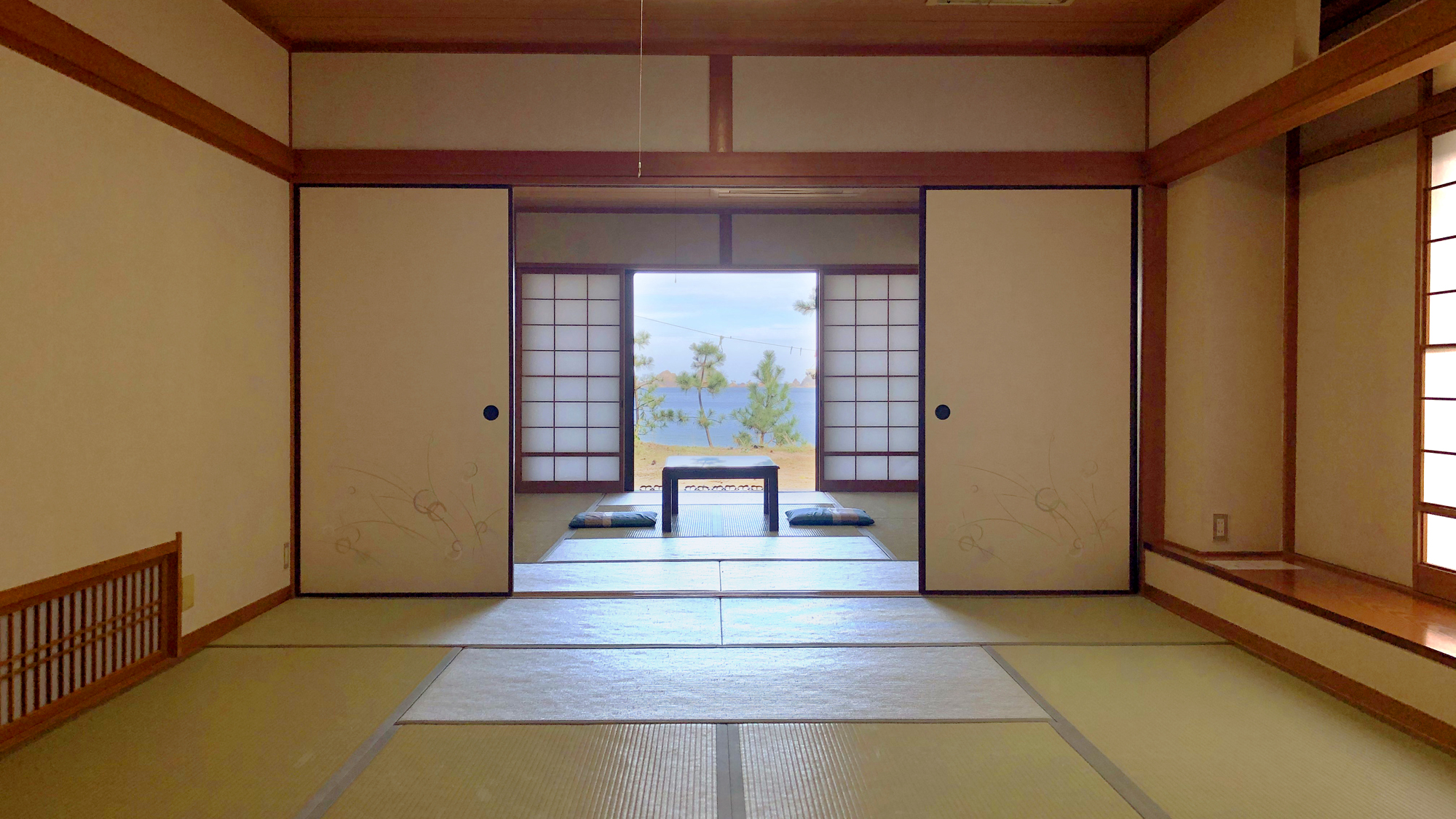 【オーシャンビュー和室】壮大な日本海を眺めながら過ごすひと時は格別です。