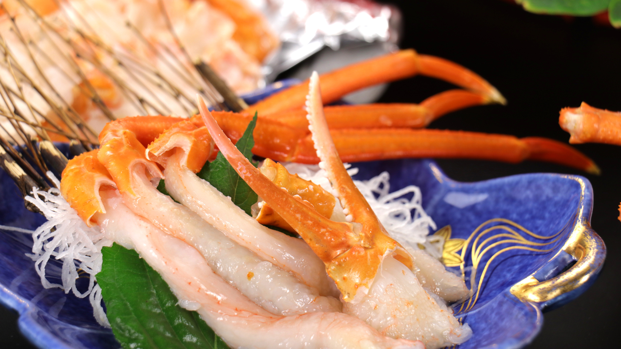 《香住蟹（紅ガニ）》紅ガニの蟹刺しは松葉ガニとはまた違う味わいで美味です