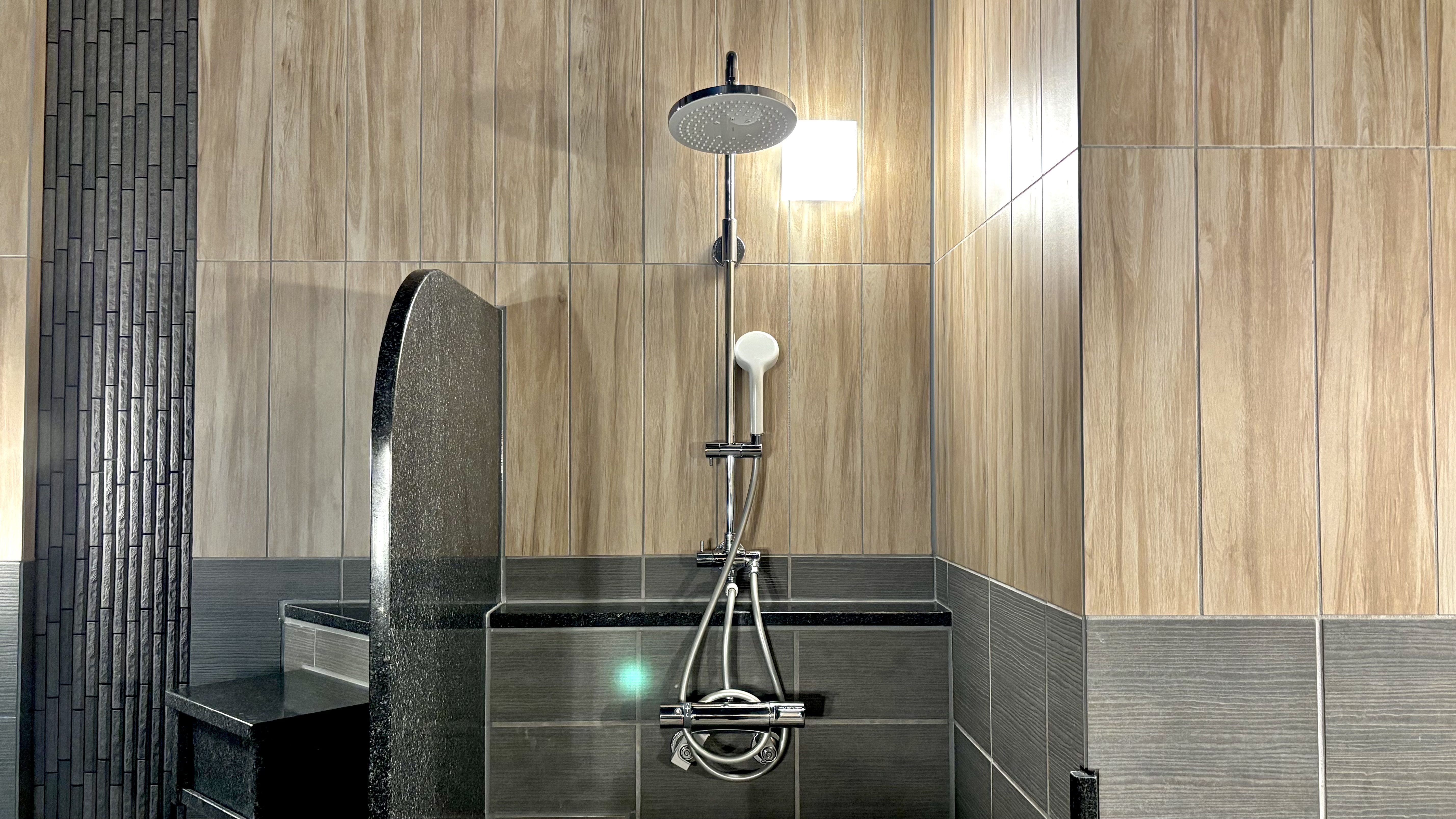 【大浴場】立シャワー