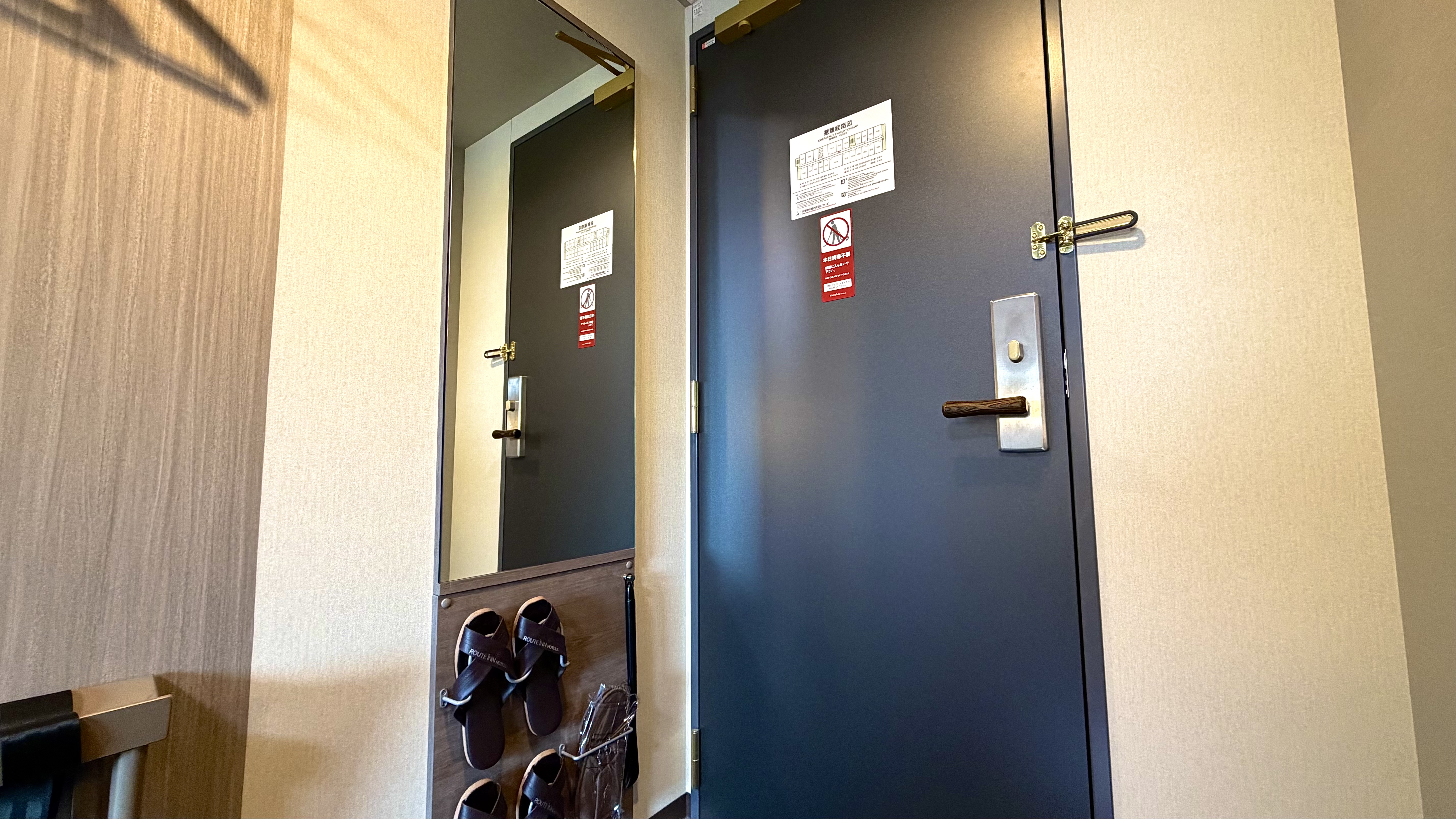 【客室】全身鏡