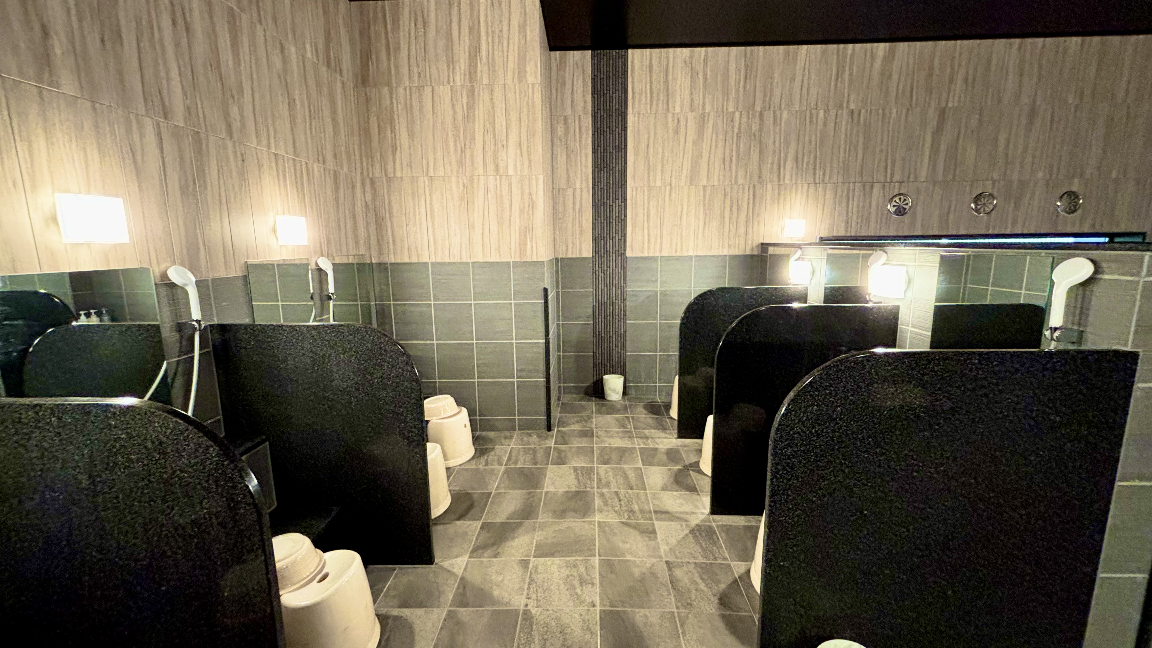 【大浴場】女性大浴場　カラン