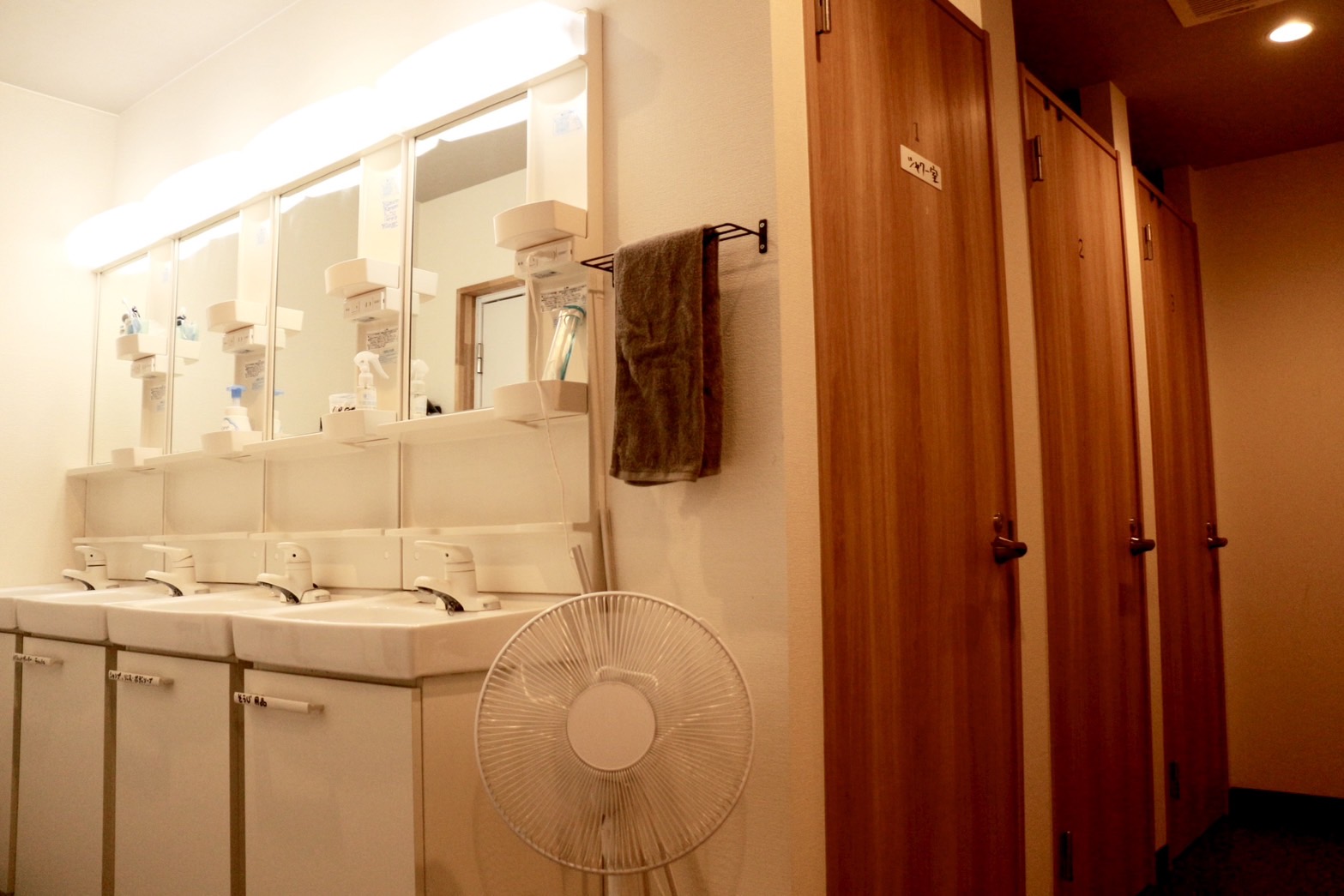 シャワールーム