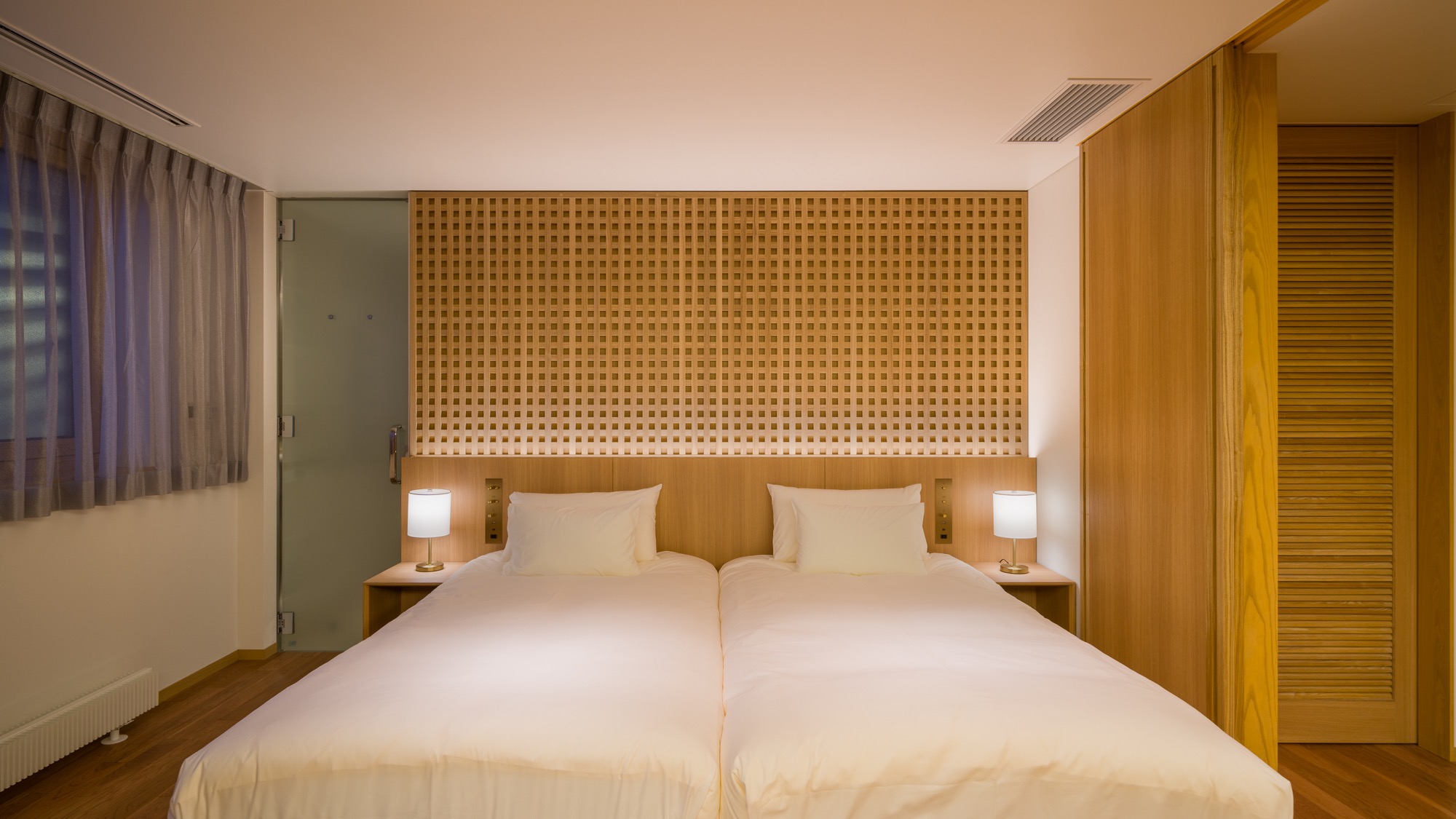 デラックスツイン　ベッドルーム