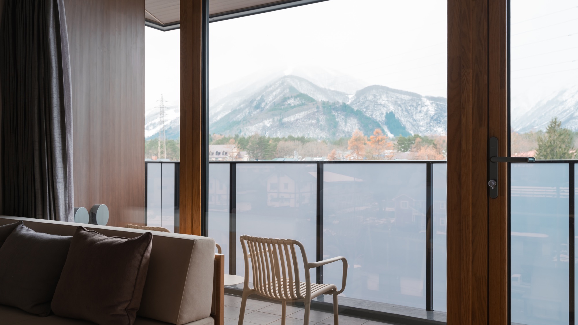 全部屋バルコニー付き