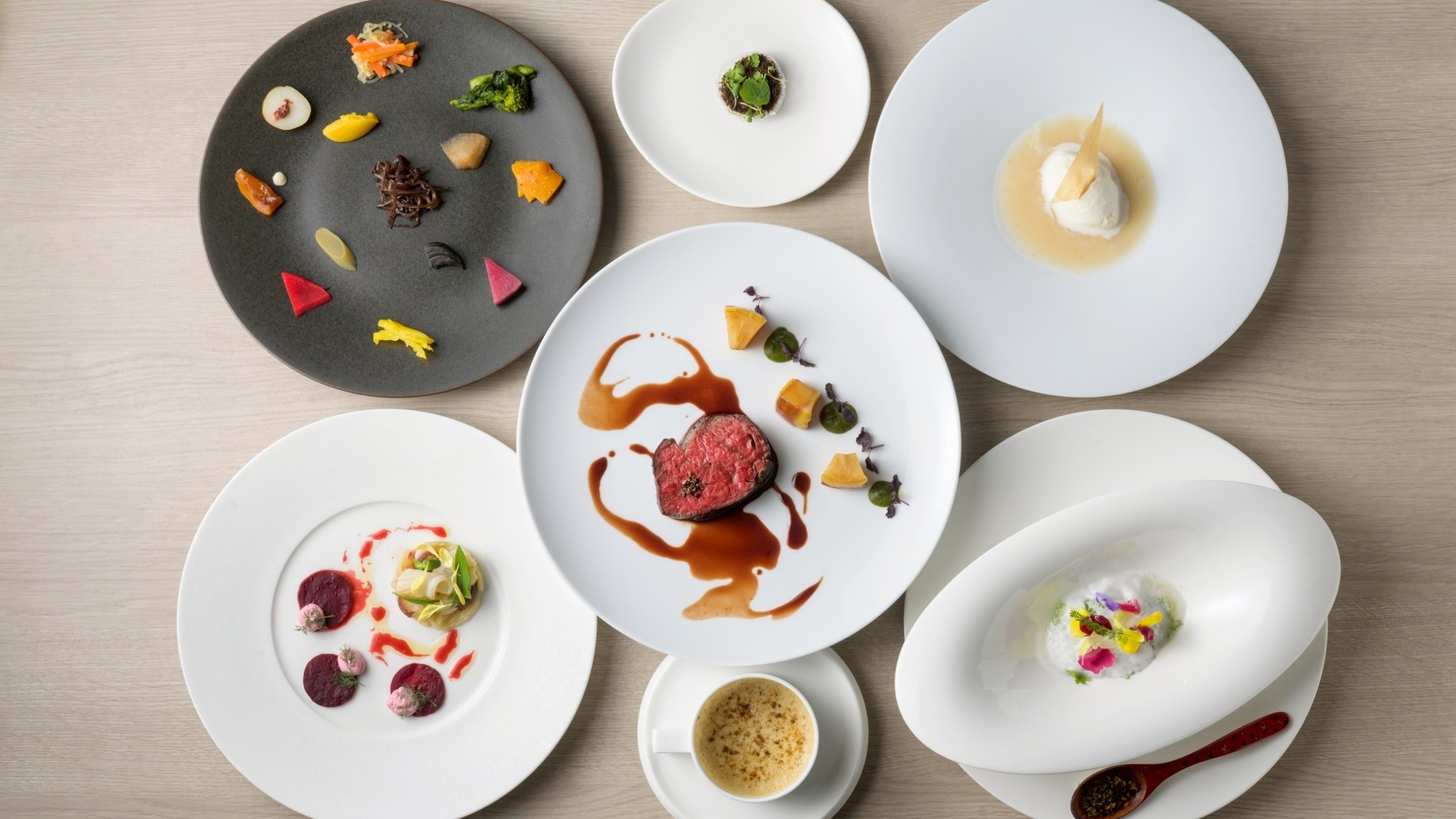 ReLaboエクスペリエンス 青森再発見 最先端科学で仕立てる青森フレンチガストロノミー＞