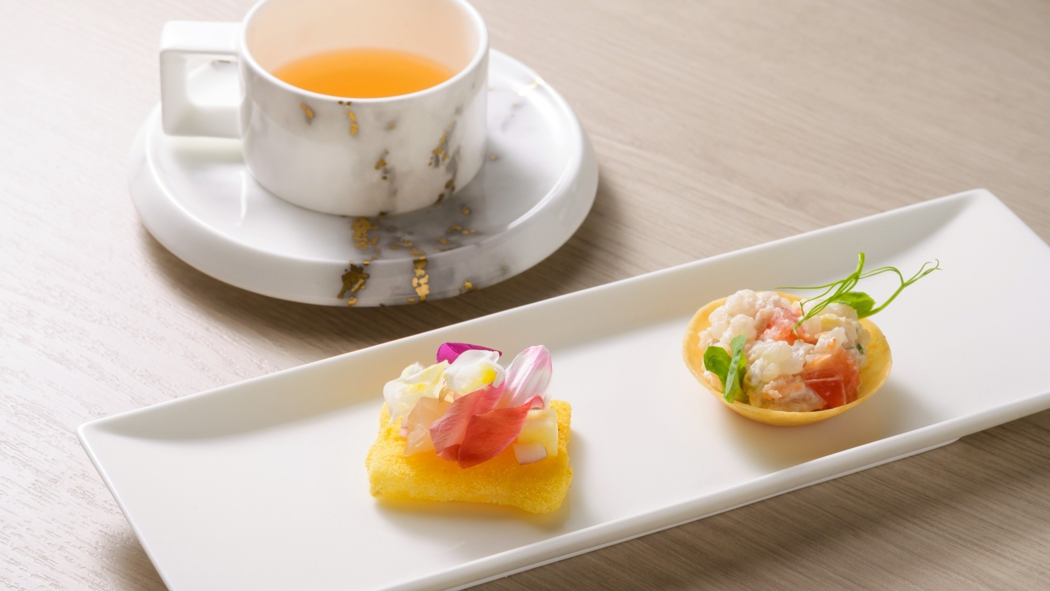 ReLaboエクスペリエンス 青森再発見 最先端科学で仕立てる青森フレンチガストロノミー＞