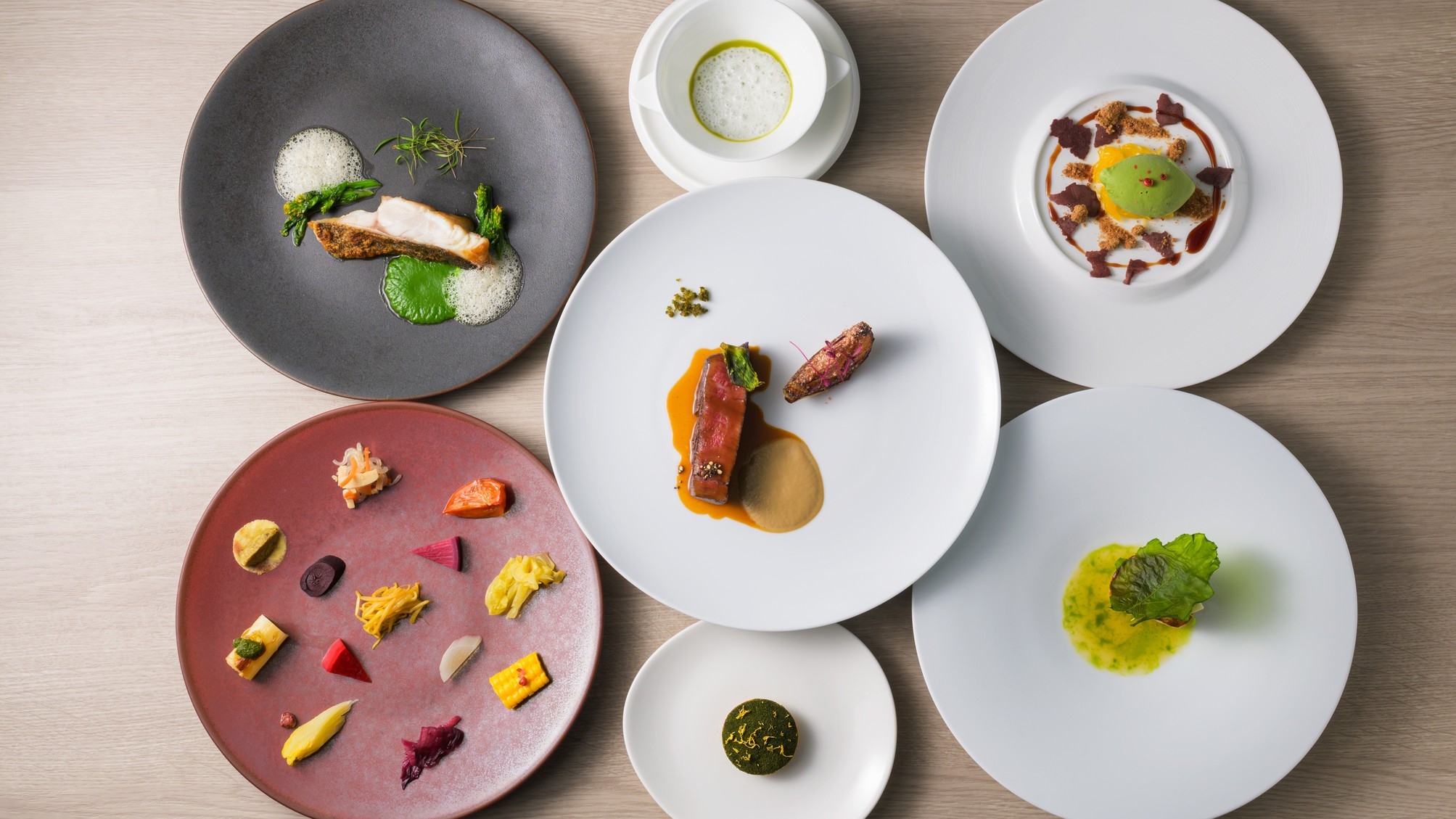 ReLaboエクスペリエンス 青森再発見 最先端科学で仕立てる青森フレンチガストロノミー＞