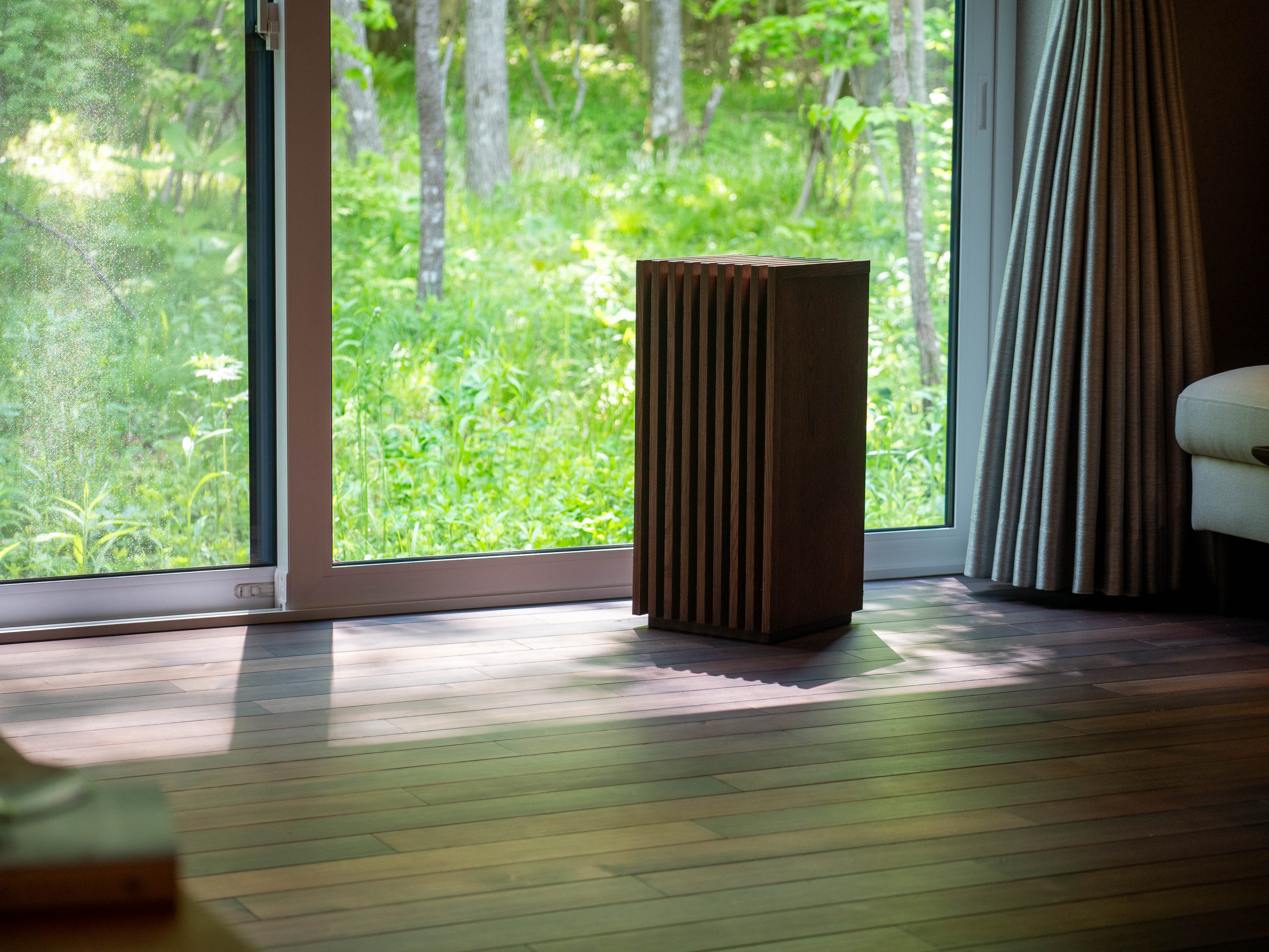 室内にはBluetoothスピーカーが備えられており、森の音と好きな音楽を自由にブレンドできます。