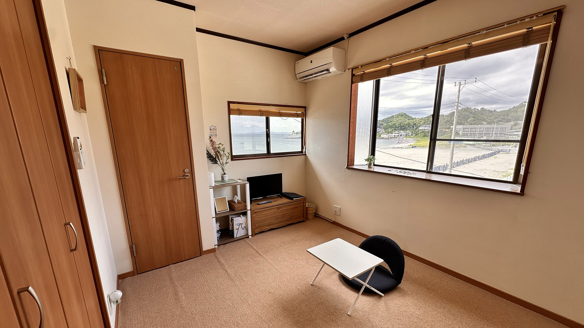 ・【2名様用洋室】自然豊かな南房総の景色をのんびり眺めながらお過ごしください