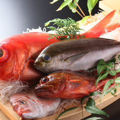 【ご夕食一例】新鮮な魚介類をふんだんに