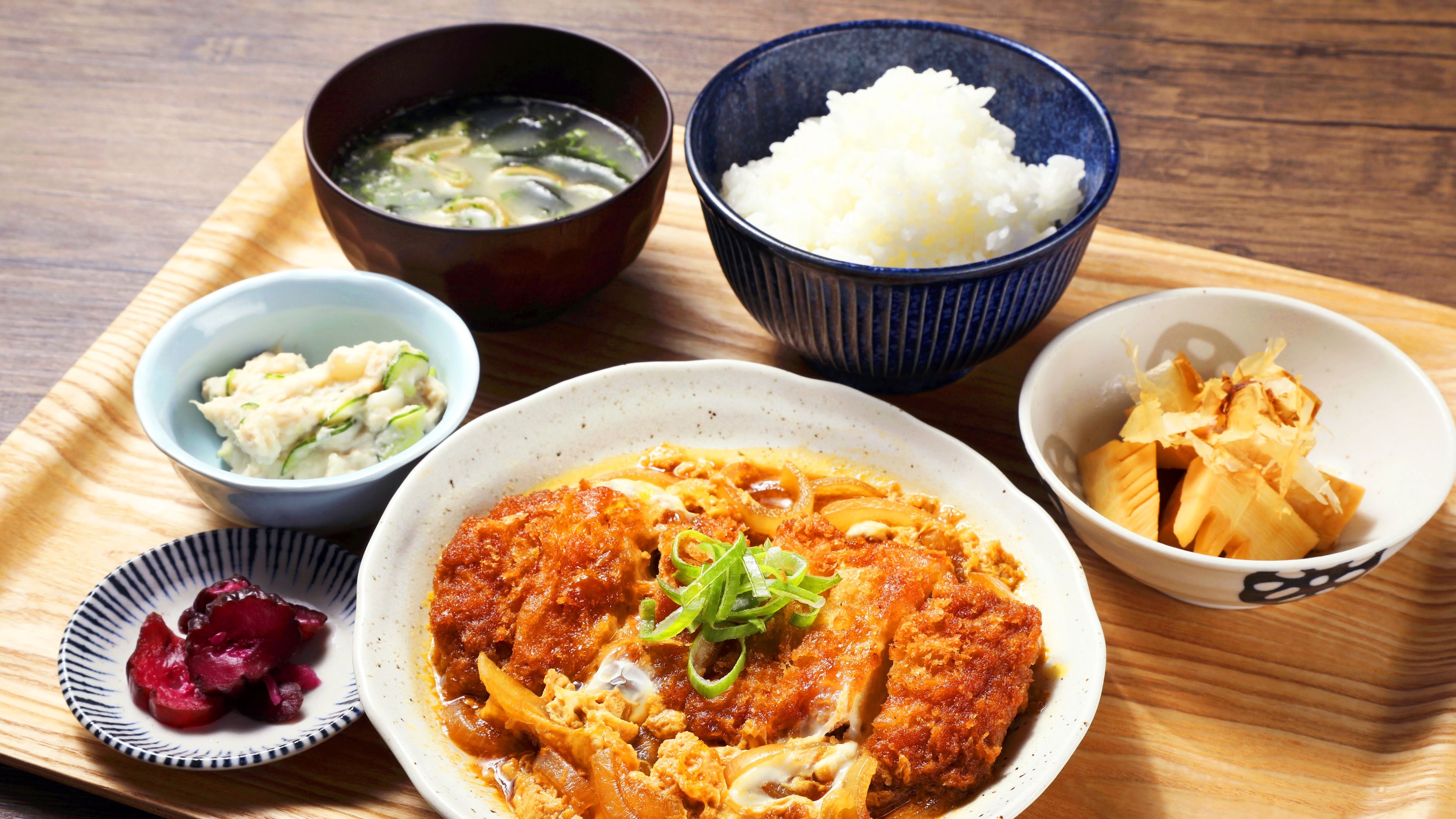 【夕食一例】ワークマンハウスの夕食は日替わりの手づくりメニューをご用意しております。