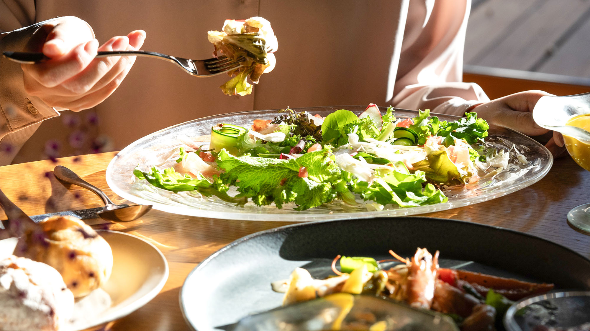 ・【ご夕食一例】季節感あふれるお料理の数々を大切な人とお楽しみください