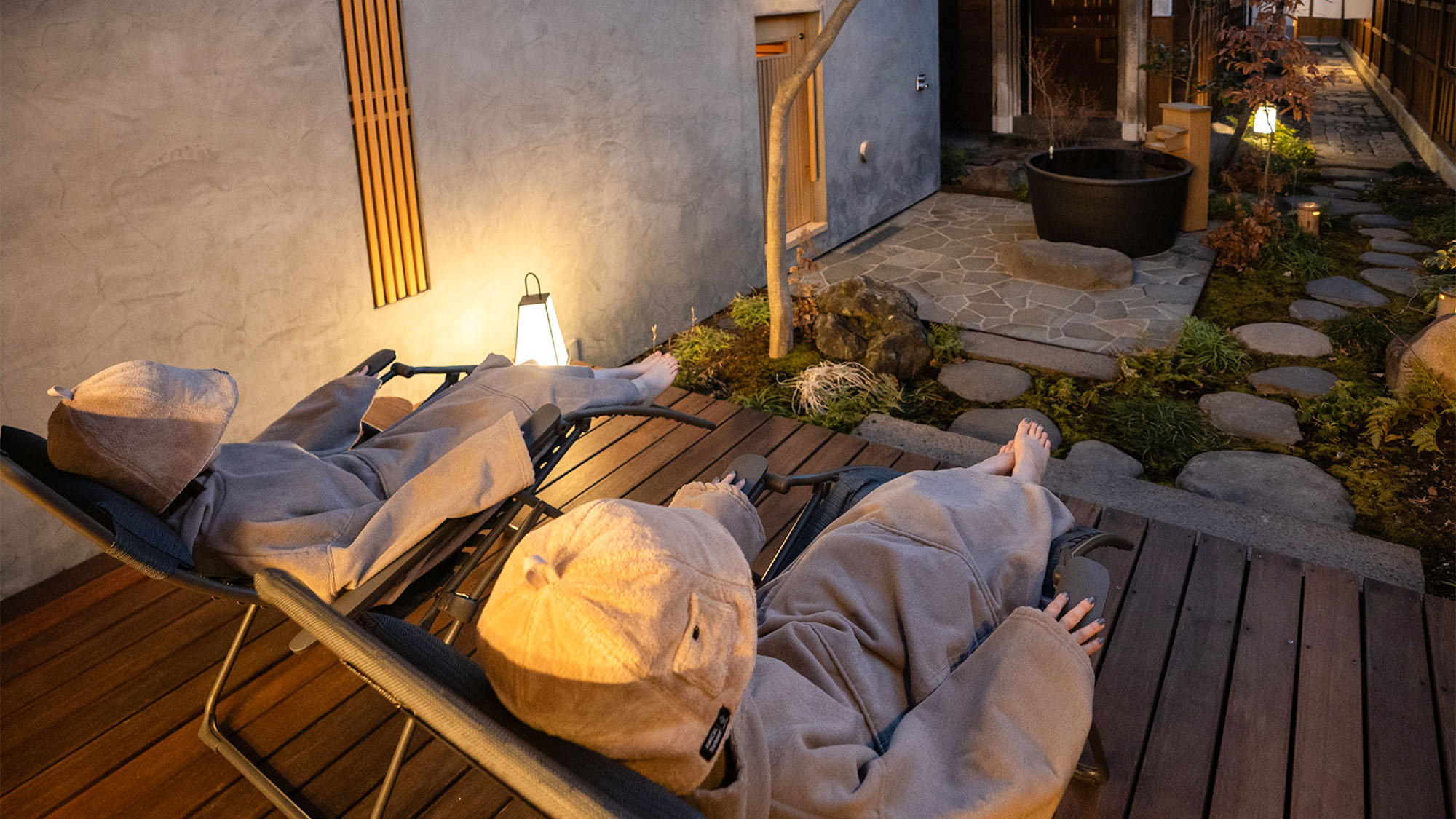 ・【OMOYAウッドデッキ】1日1組限定の宿。プライベートな空間と時間が保たれています