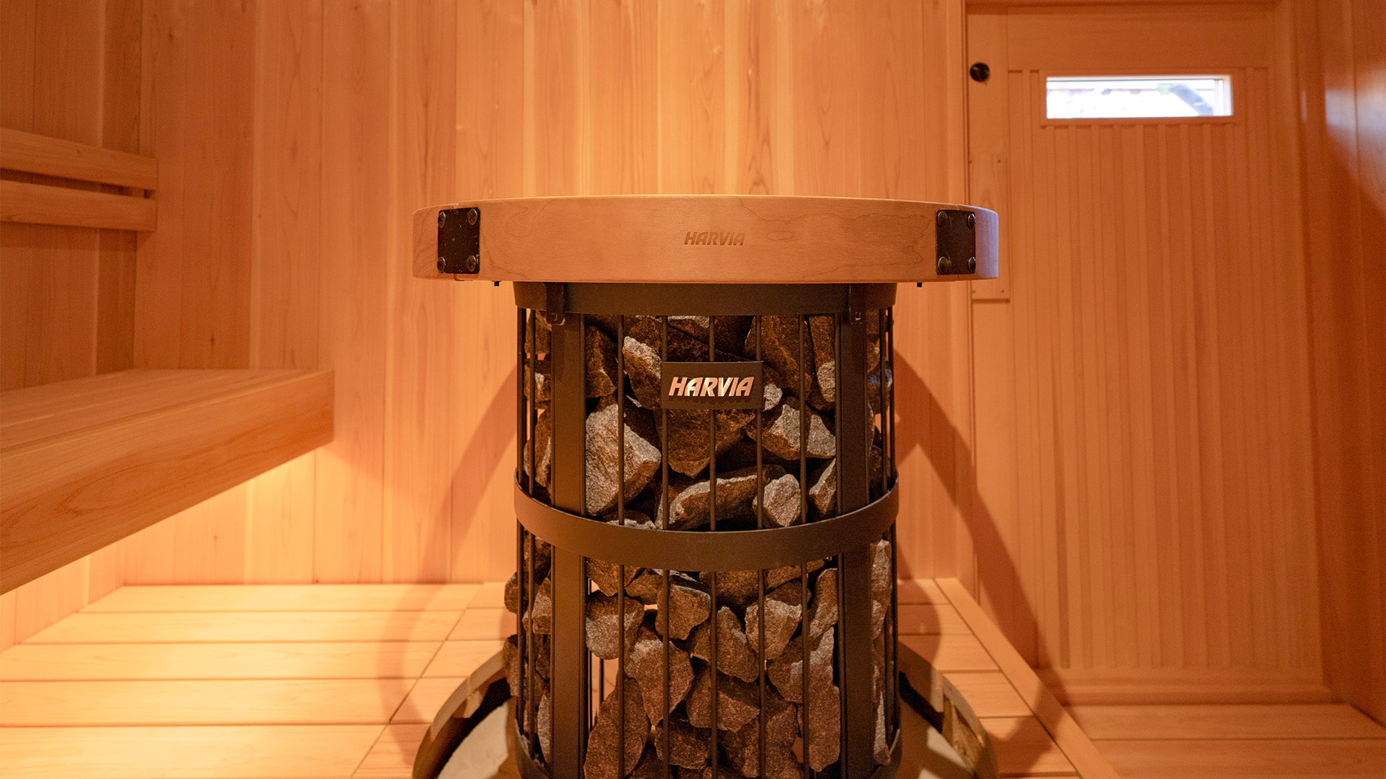 ・【OMOYAサウナ】本場を体感できるフィンランド製の電気式サウナストーブを導入
